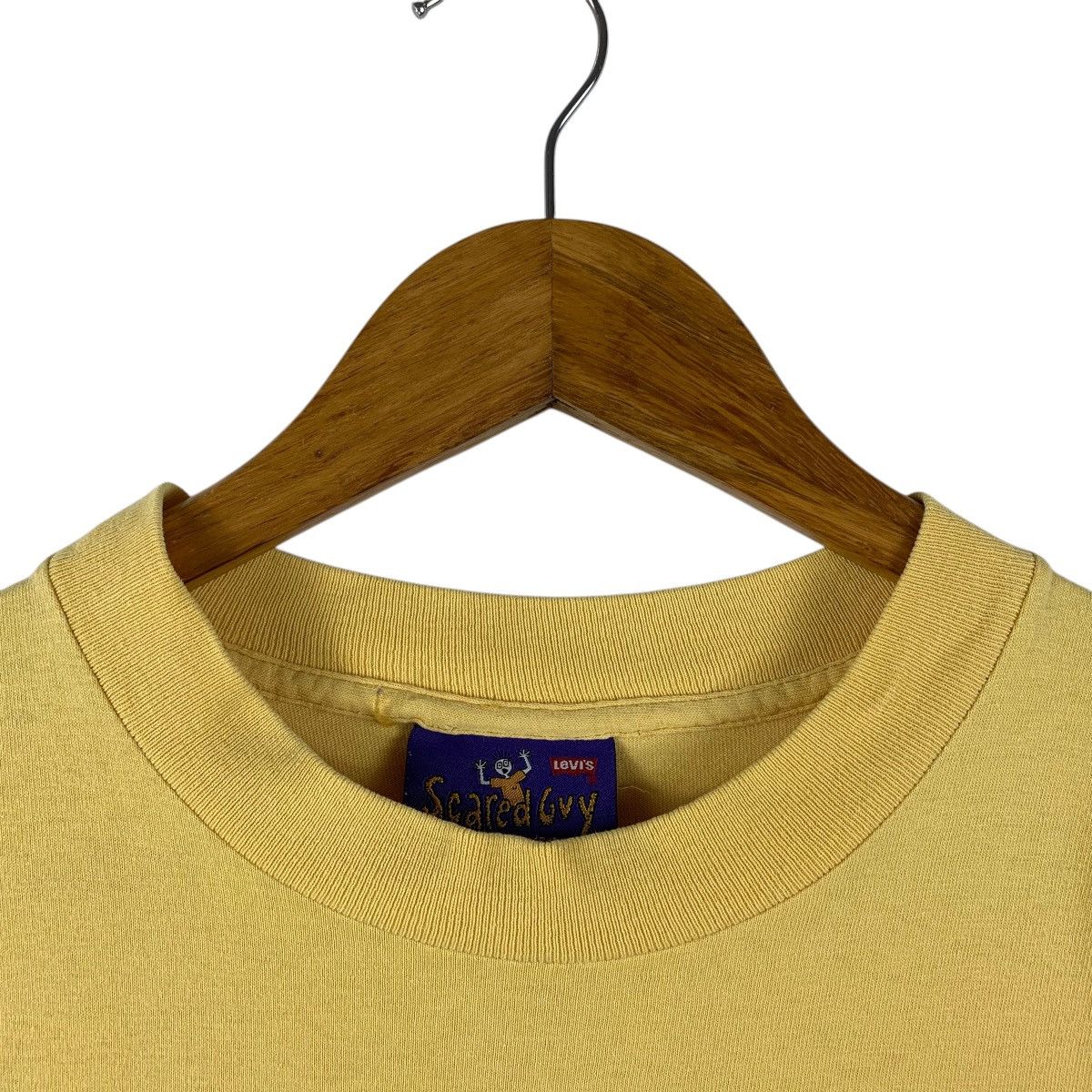 Levi's × Vintage Vintage 90s LEVIS Scared Guy printed design tee Size US M / EU 48-50 / 2 - 5 Thumbnail