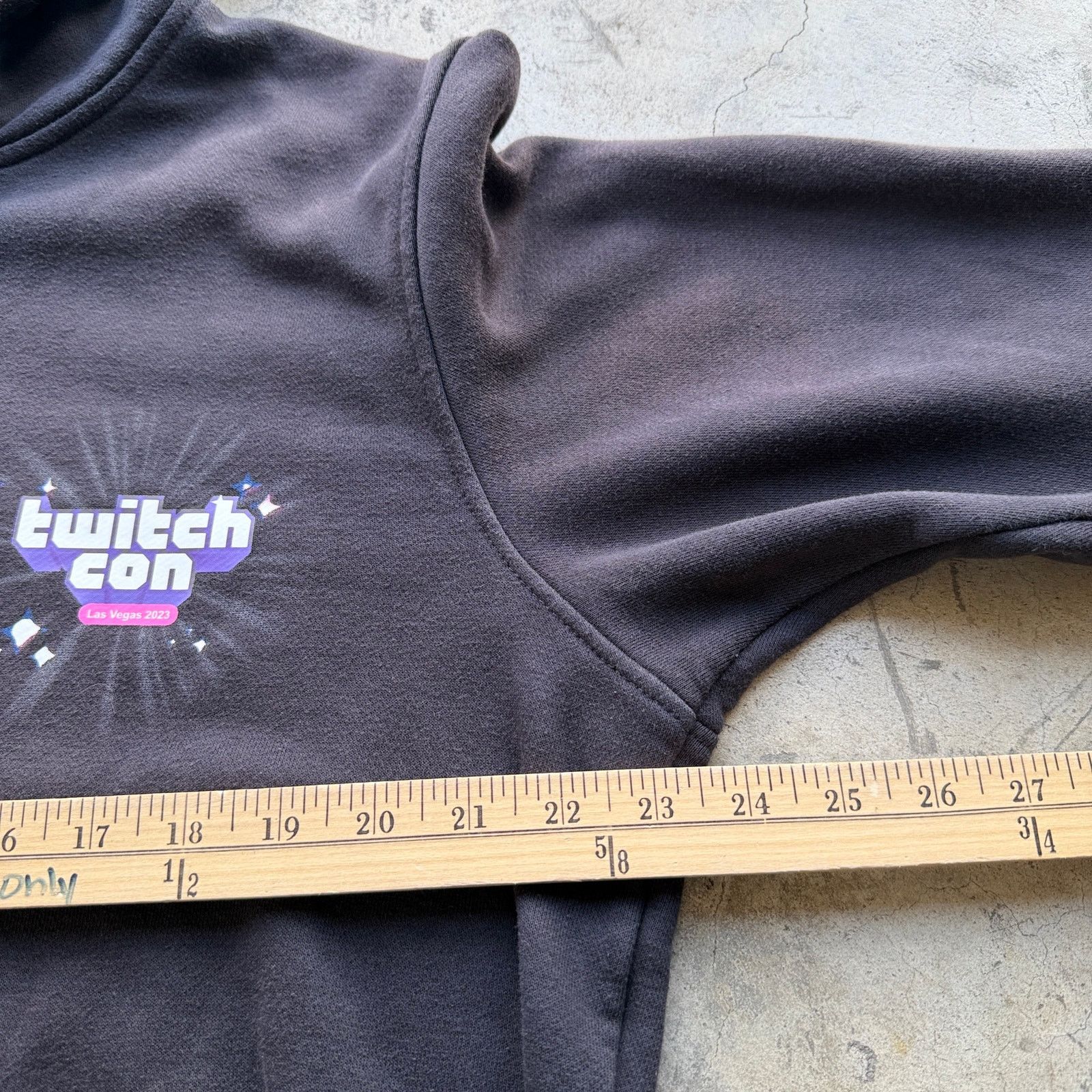 Other Rare Official TwitchCon 2023 merch Zip Hoodie Large Gaming Size US L / EU 52-54 / 3 - 6 Thumbnail