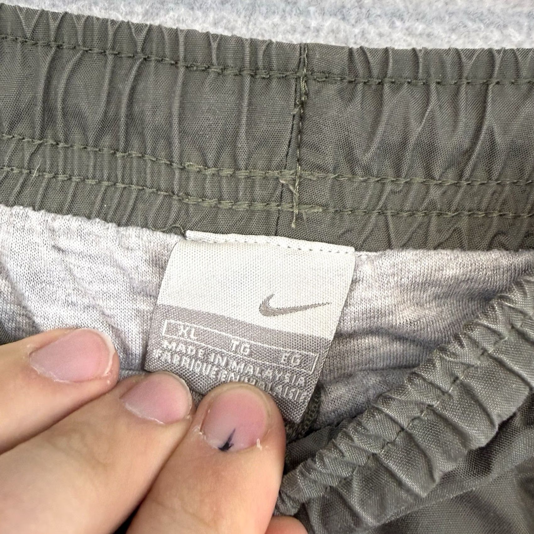 Nike VINTAGE Nike Track Pants Army Green Navy Striped Fleece Lined Baggy XL Men's Size US 36 / EU 52 - 5 Thumbnail
