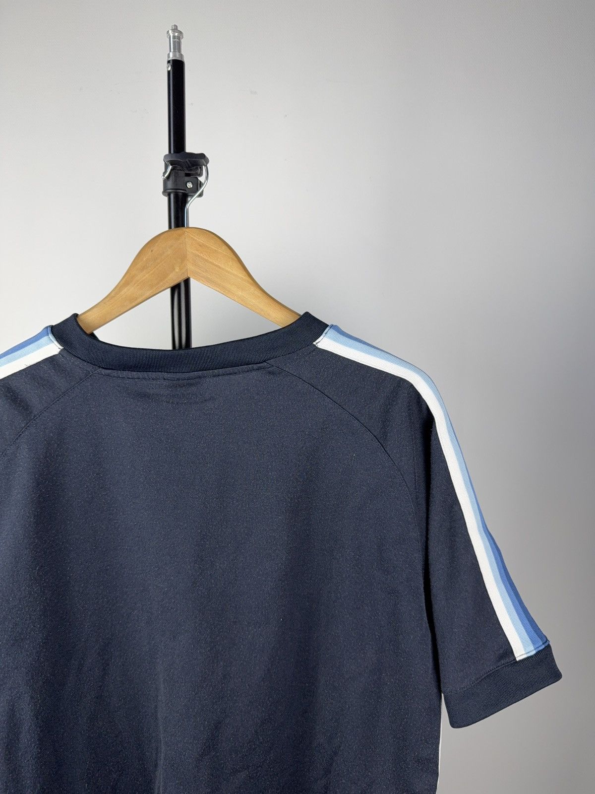 Nike × Vintage Vintage Nike T-shirt Small Swoosh Logo Tee Air Tn Retro Size US L / EU 52-54 / 3 - 8 Thumbnail