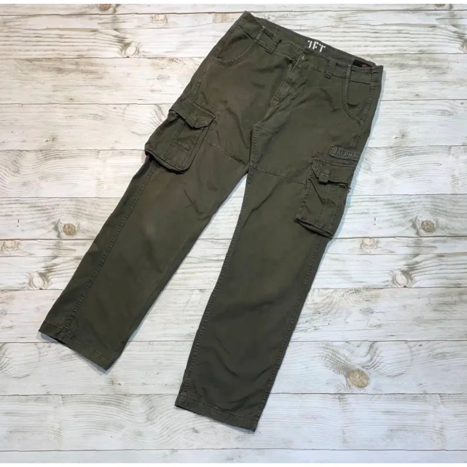 Vintage VINTAGE Alpha Cargo Pants Men L Gray Alpha Cargo Pants Mens L Gray 32in 82cm 43cm Knee Thigh Front Rise Inseam 28cm 30.5cm 10.04in 8.66in 12.01in Size US 33 - 5 Thumbnail