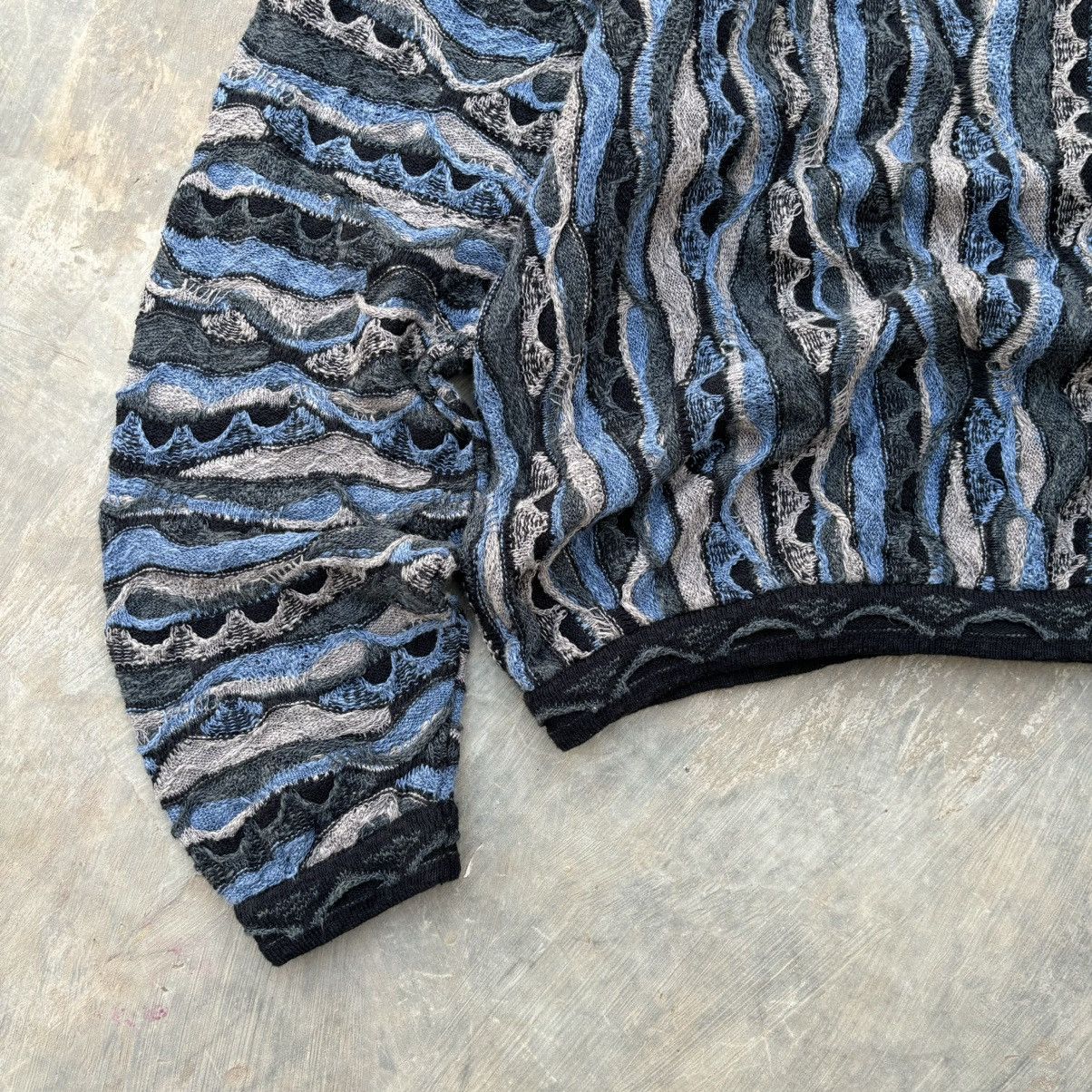 Coogi Crazy Vintage 90s Coogi 3D Knit Sweater Size US XXL / EU 58 / 5 - 5 Thumbnail
