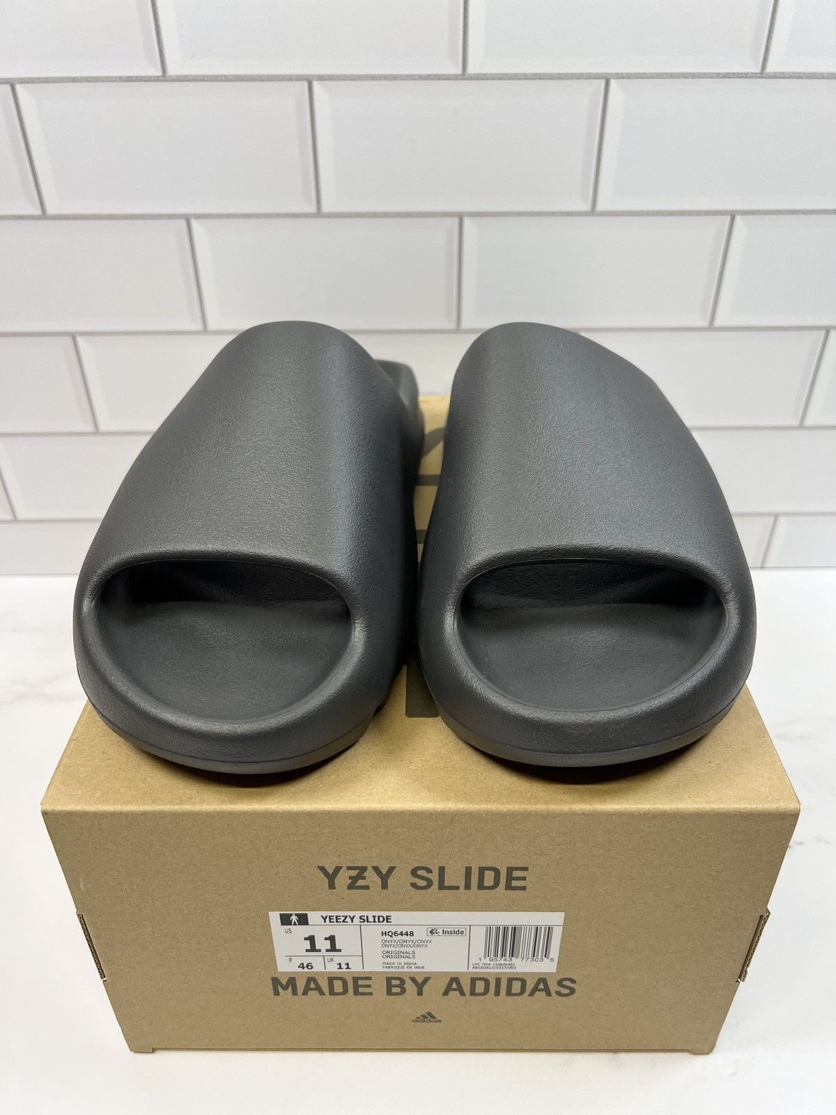 Yeezy slides Black slippers, men's slippers US11 hot