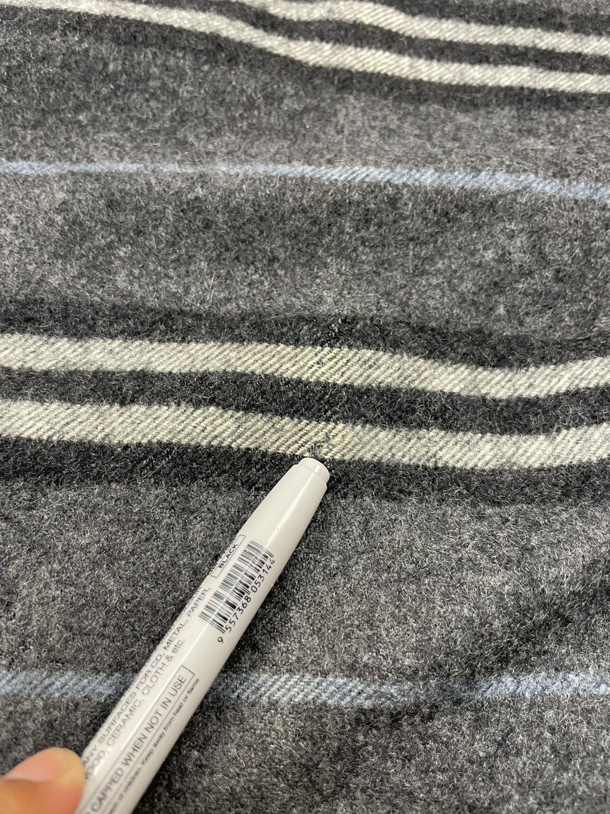 Burberry Vintage Burberry Cashmere Wool Scarf Muffler Size ONE SIZE - 7 Thumbnail