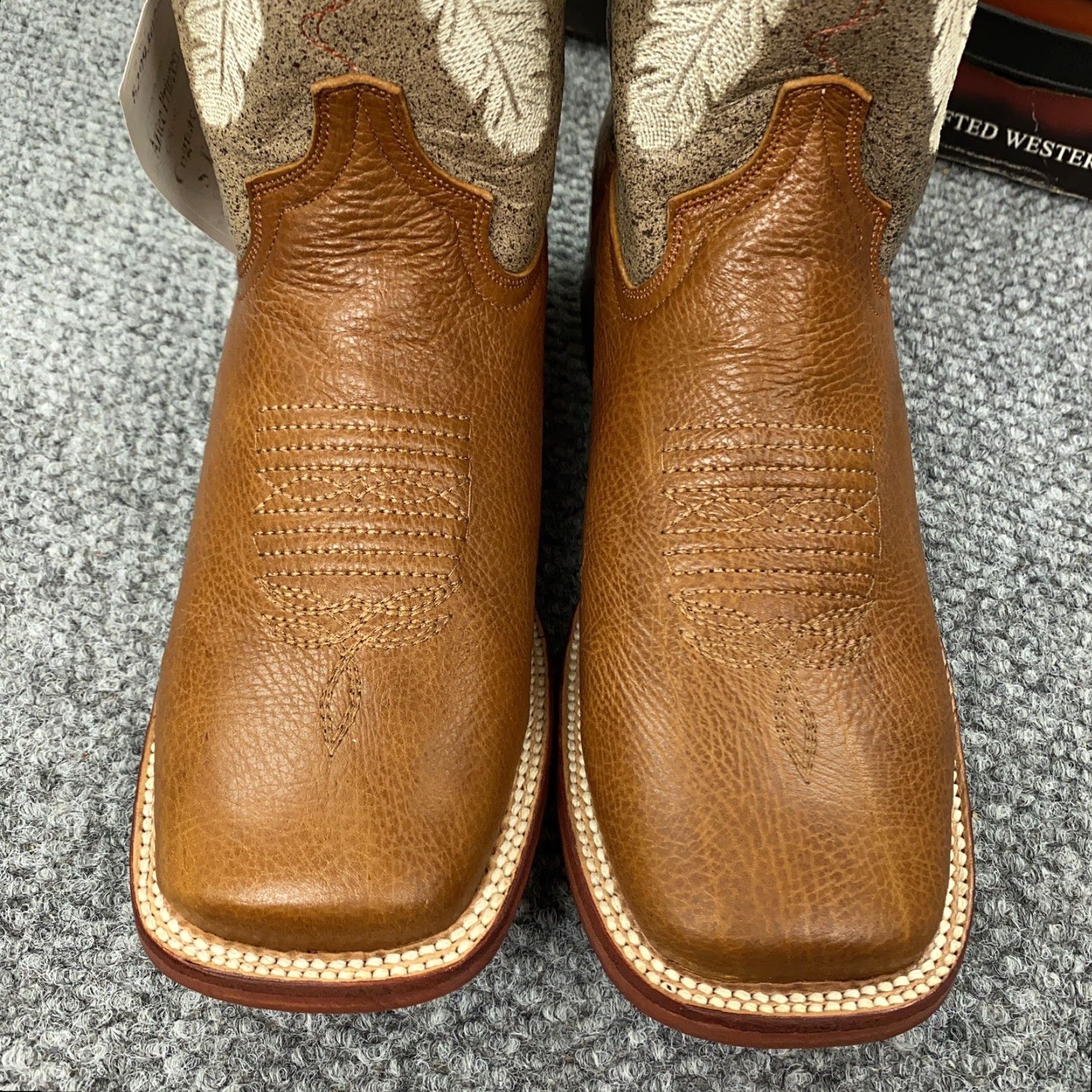 Vintage VINTAGE? No. This is Ferrini Boots Womens 9.5 Brown Aztec Princess Cowgirl Studded Western Leather Size US 9.5 / IT 39.5 - 3 Thumbnail