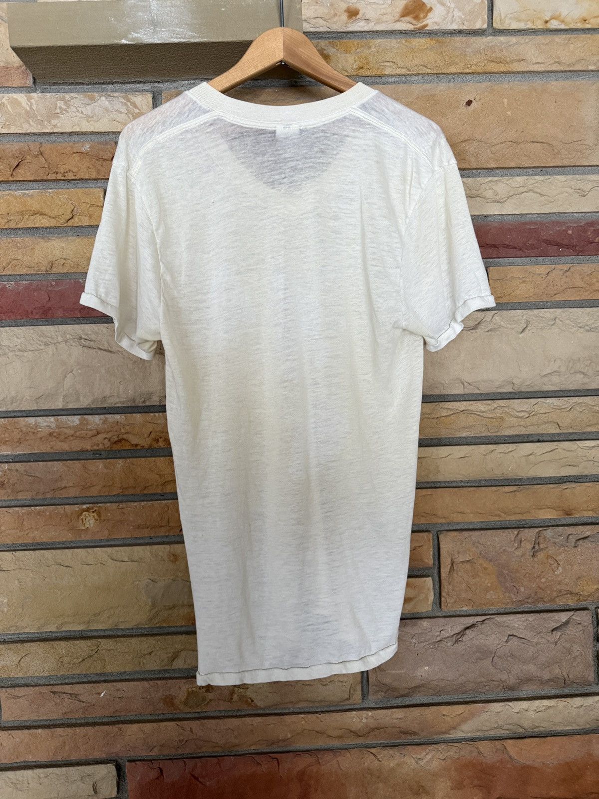 Vintage Vintage 80s Paper Thin Distressed V-Neck Blank Tee Size US L / EU 52-54 / 3 - 8 Thumbnail