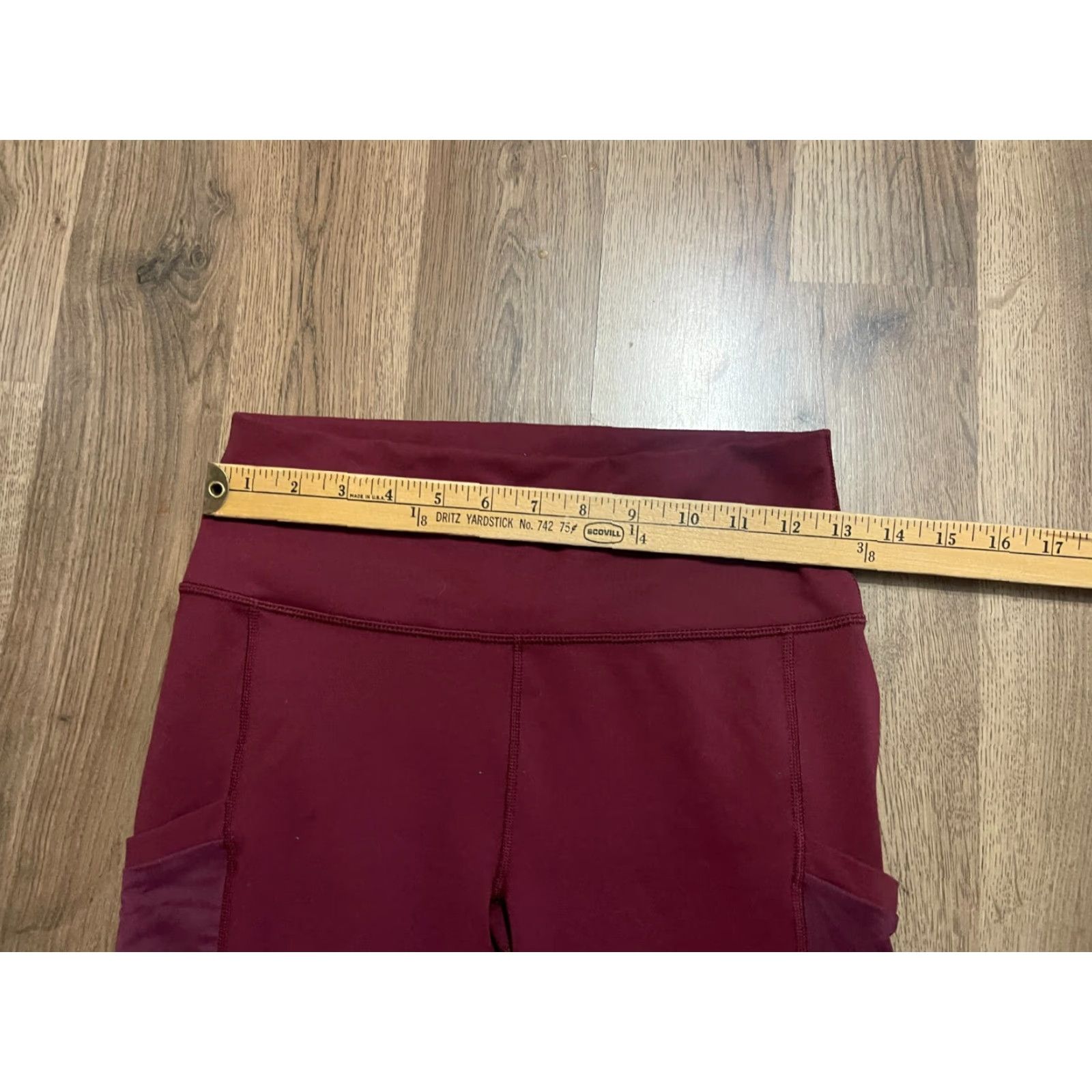 Fabletics Fabletics Leggings, Women's Size Medium, Red, Athletic Wear, Pull On, Ankle, Casual, Regular, Inseam 24 in, 26 in Waist – Womens Size 32" / US 10 / IT 46 - 4 Thumbnail