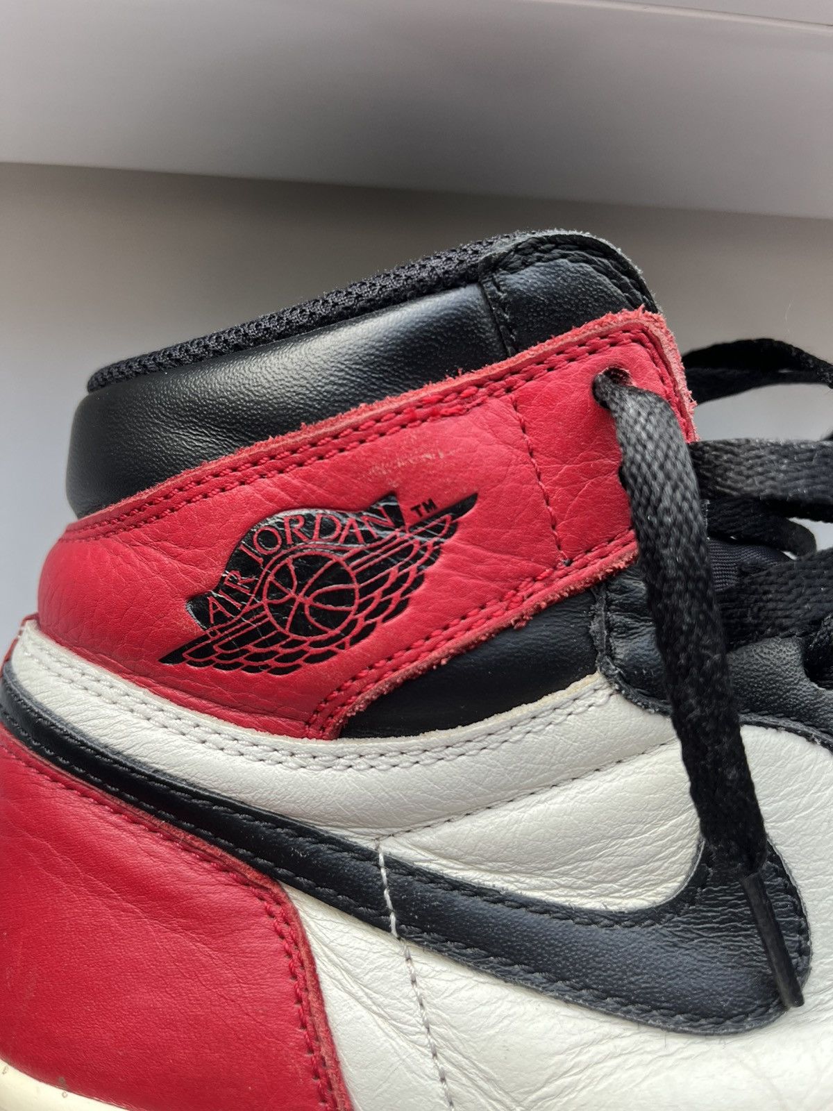 Jordan Brand × Nike Jordan 1 Bred Toe Size US 8.5 / EU 41-42 - 4 Thumbnail