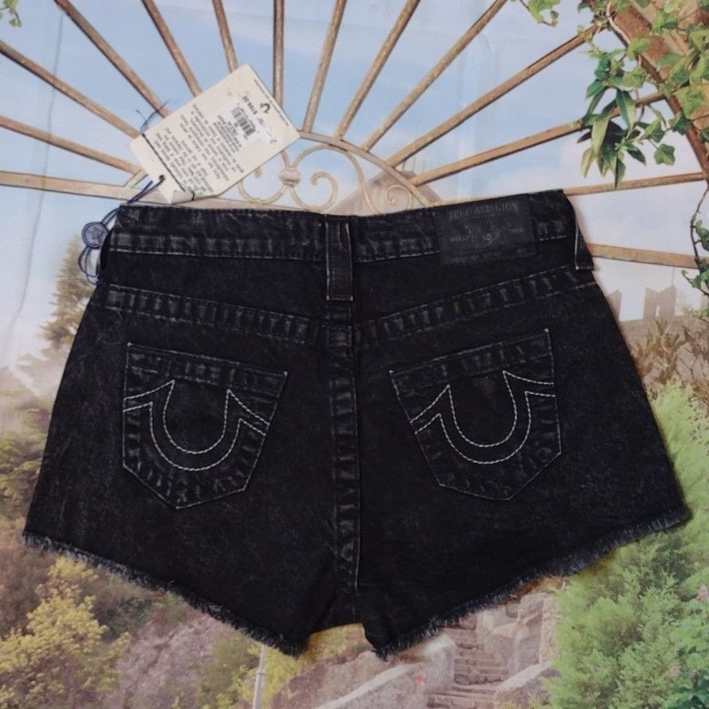 True Religion TRUE religion black distressed hi rise cut off shorts sz 26 Size 26" / US 2 / IT 38 - 4 Thumbnail