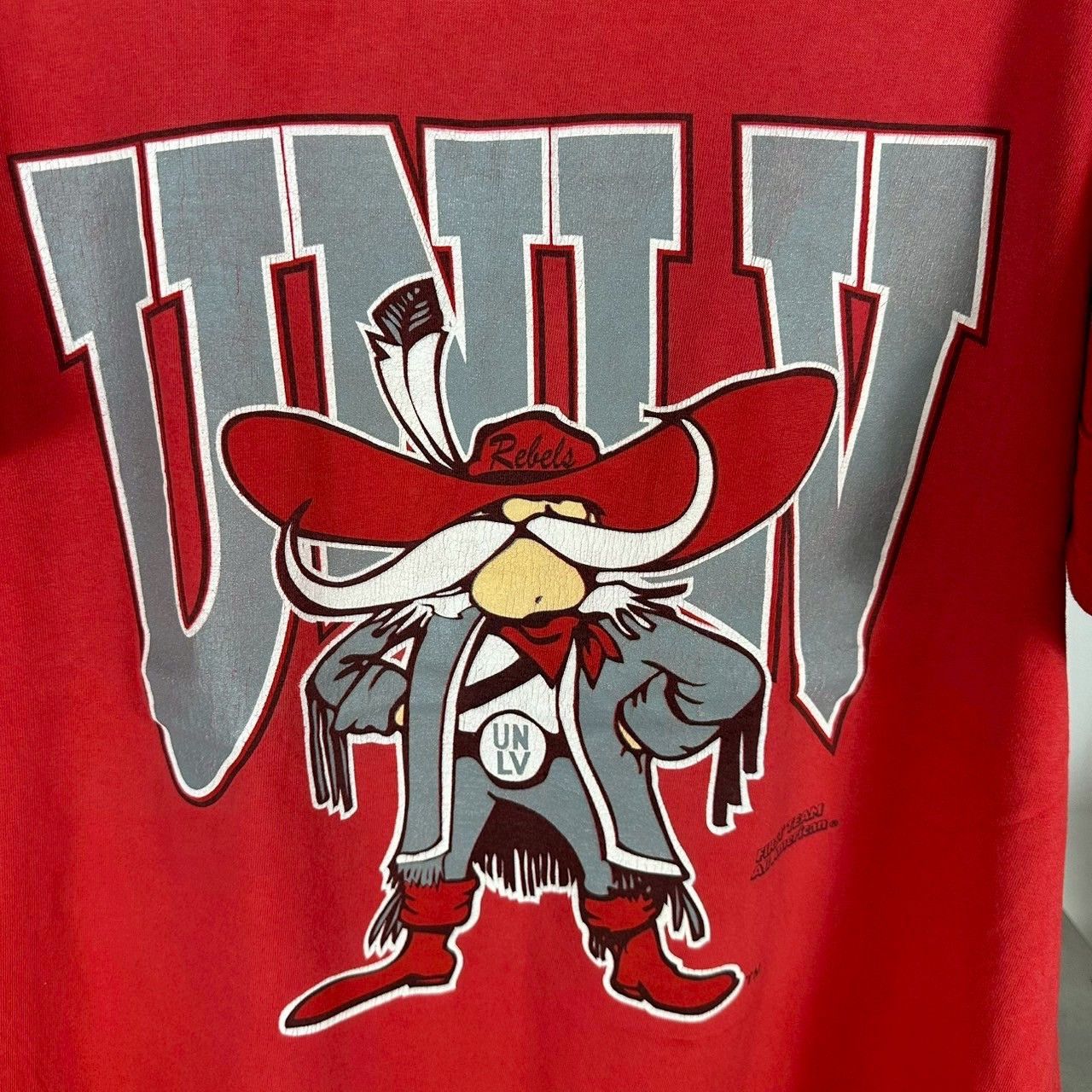 Vintage Vintage 90s UNLV Running Rebels NCAA T-shirt Size US XXL / EU 58 / 5 - 2 Thumbnail