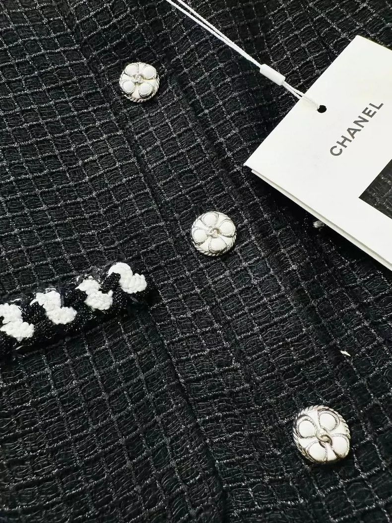 Chanel Chanel 24P black plaid tweed short jacket Size XS / US 0-2 / IT 36-38 - 6 Thumbnail