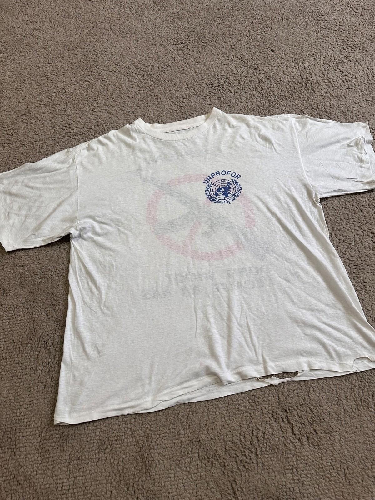 Fruit Of The Loom 1990s UNPROFOR Bosnia Conflict T-shirt UB Protection Force Size US L / EU 52-54 / 3 - 6 Thumbnail