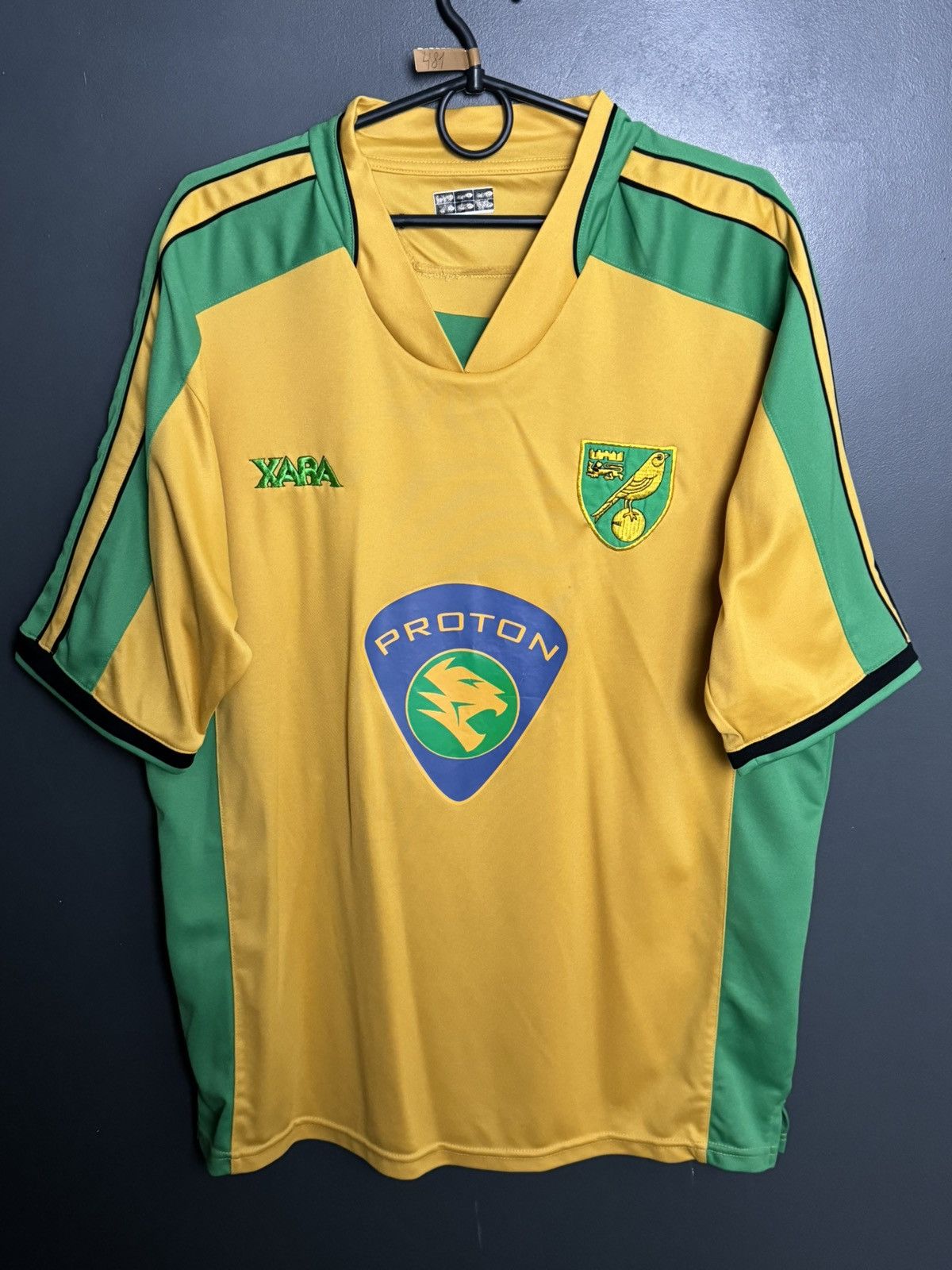 Other Norwich City 03/05 Home Football Jersey Size US L / EU 52-54 / 3 - 1 Thumbnail