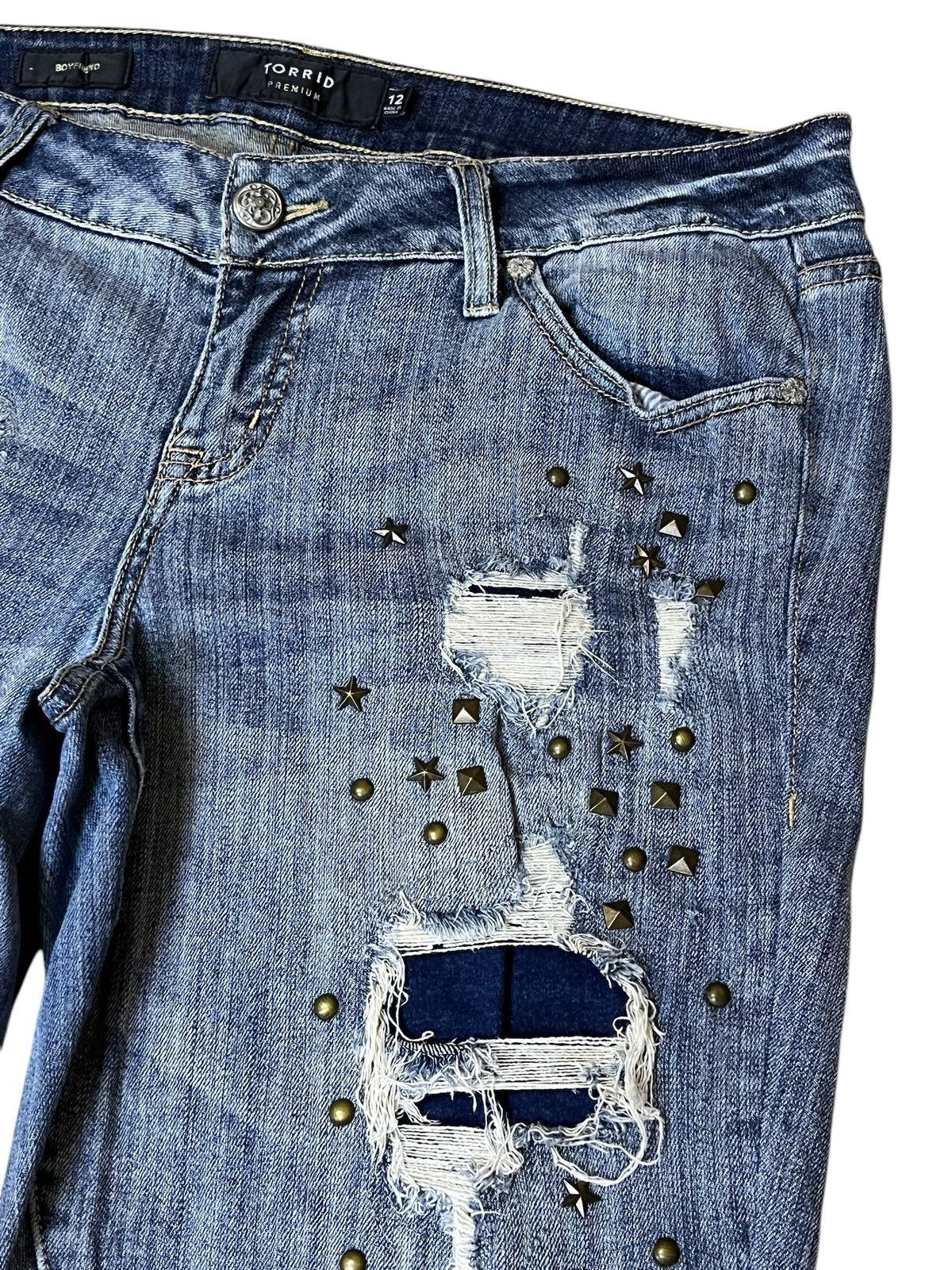 Japanese Brand SICK🔥TORRID FAL 2015 DISTRESSED WITH STUDDED STYLE JEANS Size US 35 - 6 Thumbnail