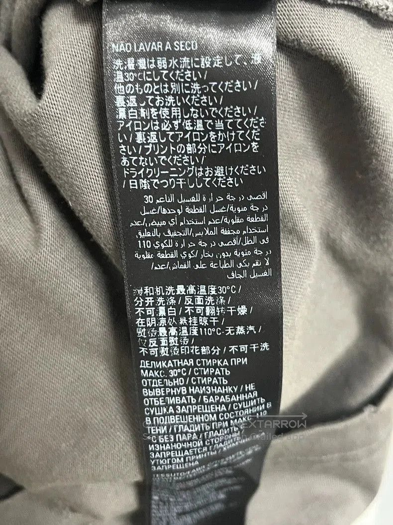 Balenciaga Balenciaga FW22 Gray Distressed Print Tee. Size US XXS / EU 40 - 8 Thumbnail