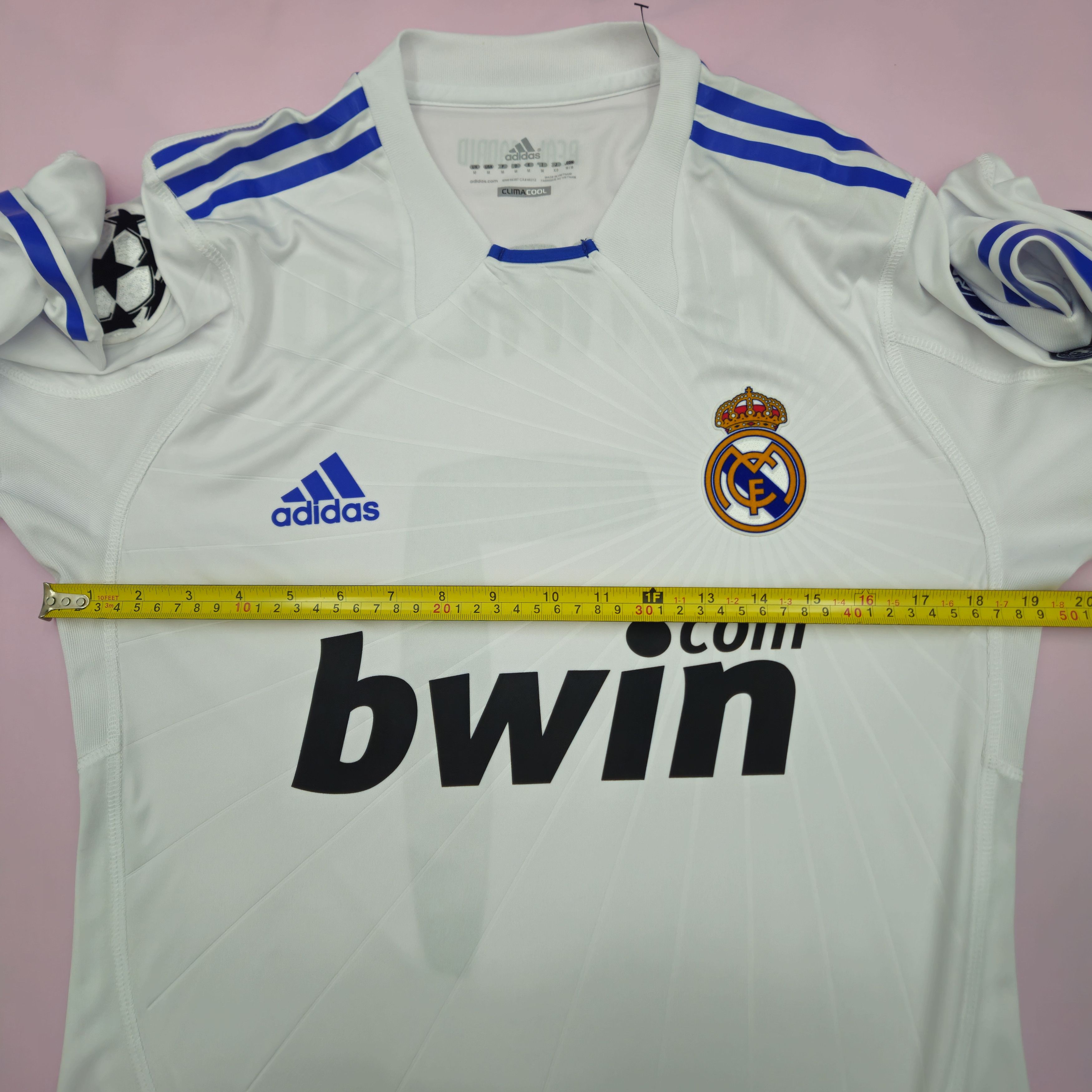 Other Real Madrid Home 2010/11 Ronaldo UCL Long Sleeve Formotion Size US M / EU 48-50 / 2 - 7 Thumbnail
