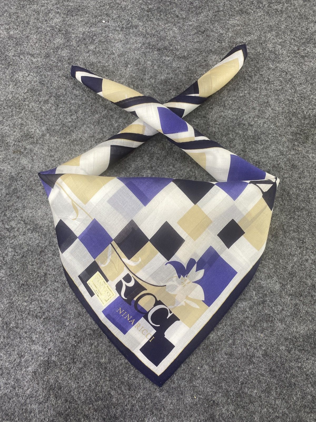 Nina Ricci × Vintage Nina Ricci Handkerchief / Bandana / Neckerchief-B042 Size ONE SIZE - 2 Thumbnail