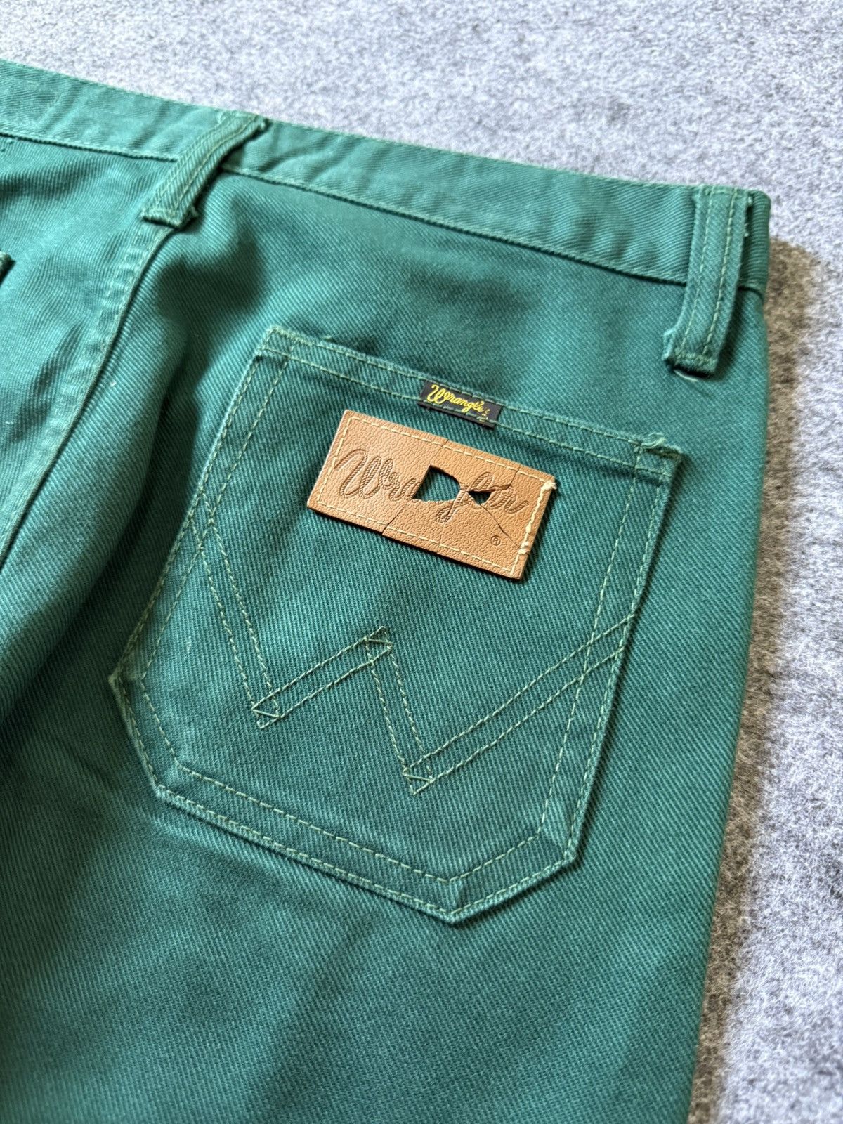 If Six Was Nine × Le Grande Bleu (L.G.B.) × Wrangler 70s 80s Wrangler Bell Bottom Flared Bootcut Jeans Size US 28 / EU 44 - 14 Thumbnail