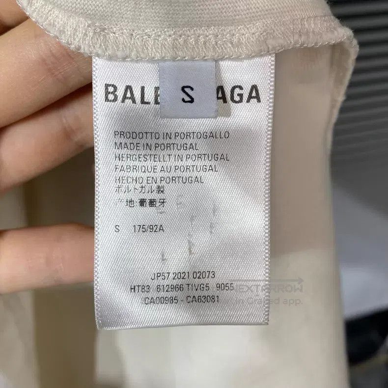 Balenciaga Balenciaga Beige Short Sleeve T-Shirt with Letter Print Lo Size US S / EU 44-46 / 1 - 8 Thumbnail