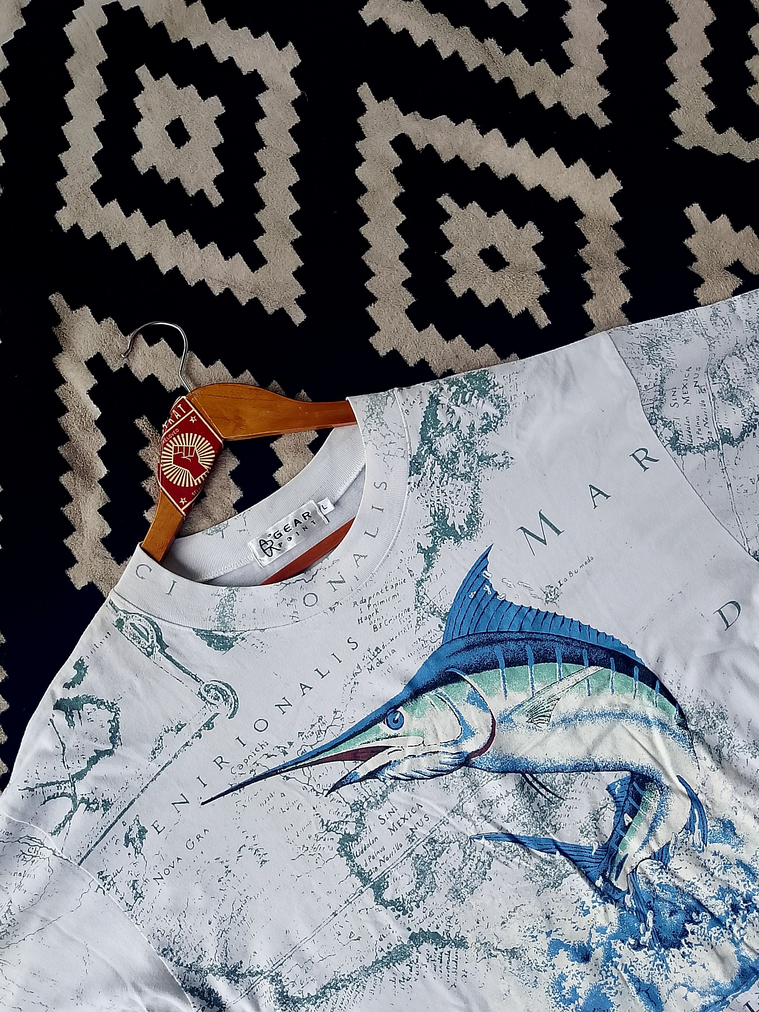 Outdoor Research Vintage Gear Point Maritime Blue Marlin World Map Art Tees Size US L / EU 52-54 / 3 - 4 Thumbnail