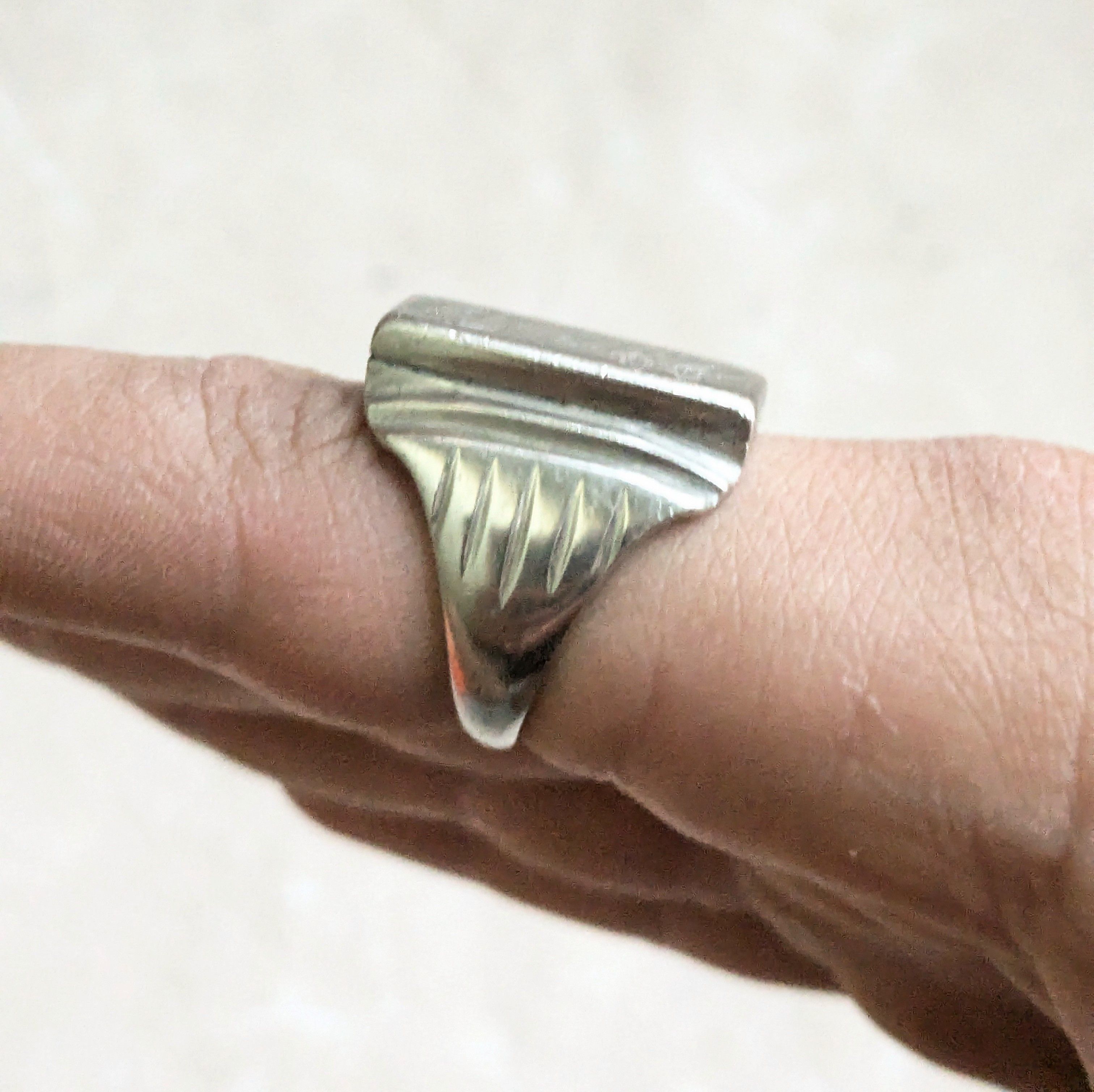 Sterling Silver Vintage Sterling Silver Signet Ring 9 Rectangle Size ONE SIZE - 14 Thumbnail