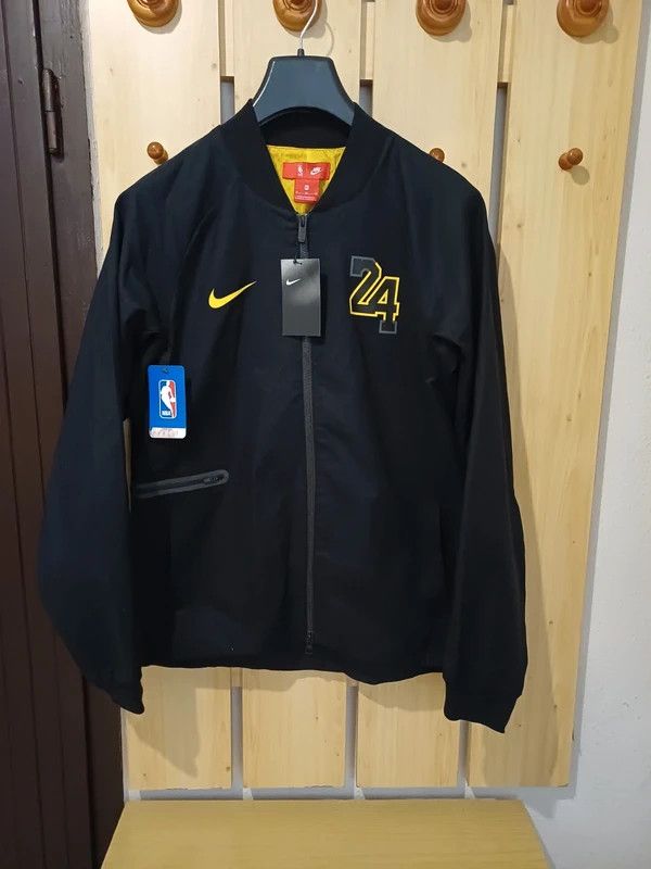Nike New Nike LA Lakers Kobe Bryant Basketball Jacket - Size M Size US M / EU 48-50 / 2 - 1 Thumbnail