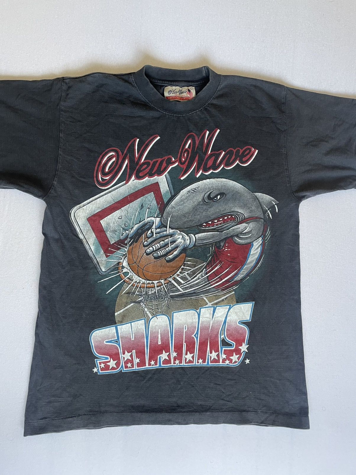 Other Vintage New Wave “Sharks” Basketball Graphic Tee – Size L Size US L / EU 52-54 / 3 - 1 Thumbnail