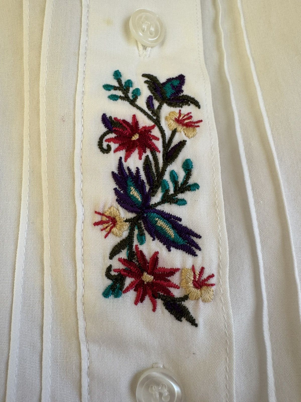 Vintage White Stag women’s L floral embroidered pleated button up Size L / US 10 / IT 46 - 4 Thumbnail