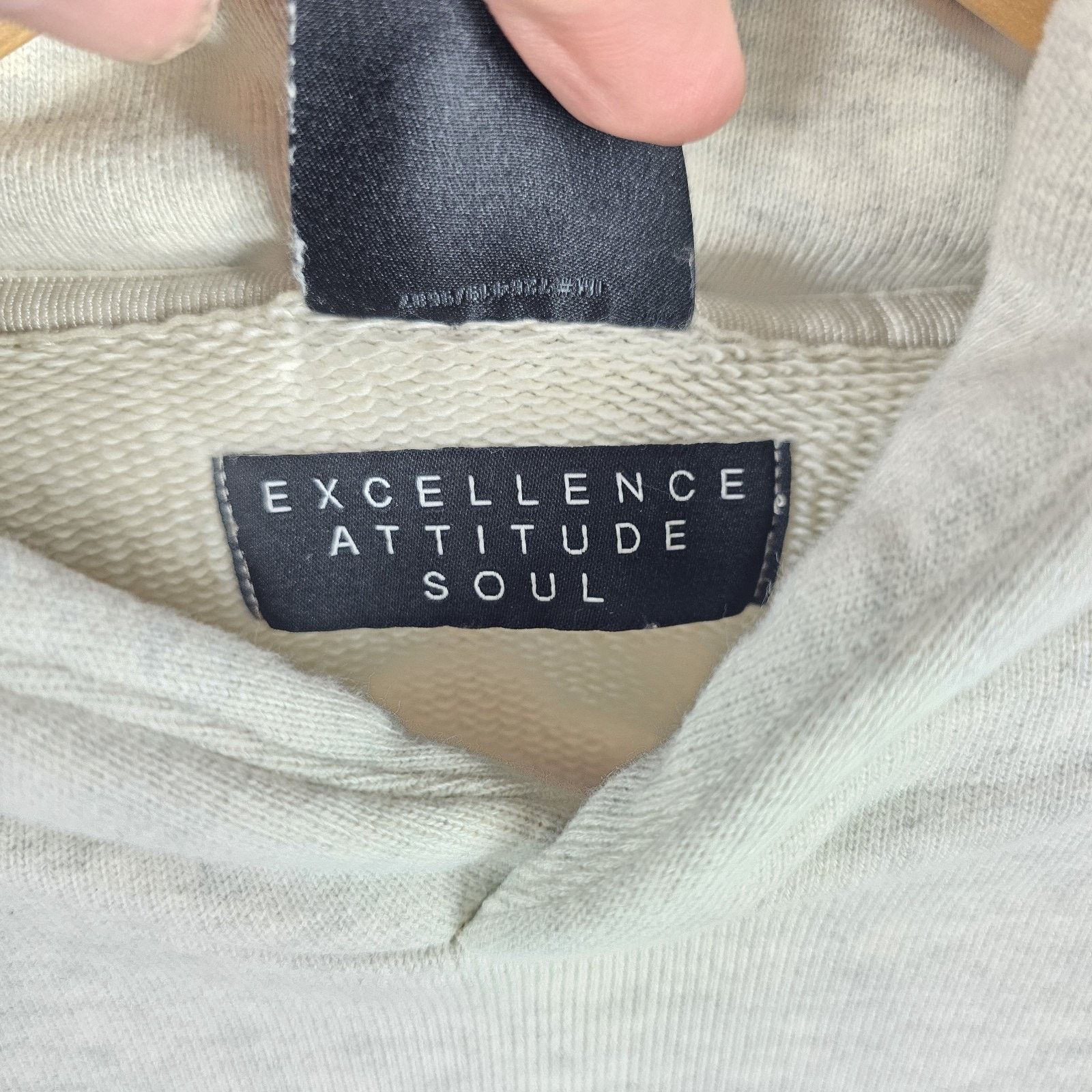 Jordan Brand Vtg Jordan Hoodie M Beige Pullover Excellence Attitude Soul Size US M / EU 48-50 / 2 - 7 Thumbnail