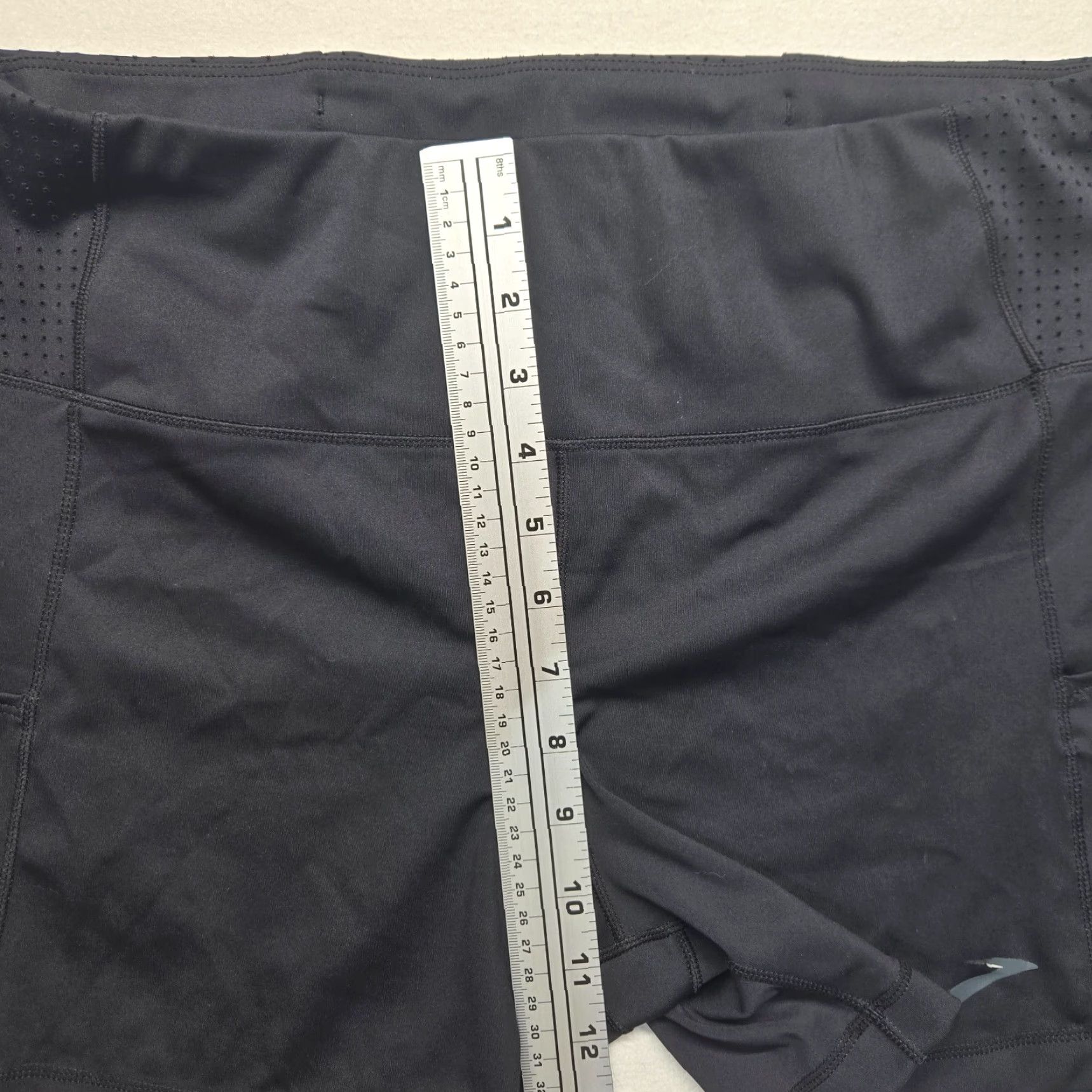 Brooks Brooks Athletic Shorts Solid Black XL Women Running Tennis Golf Sun Light Weight Pants Size 40" / US 18 - 6 Thumbnail