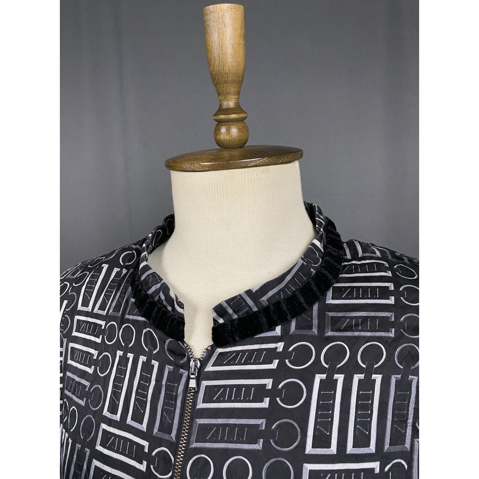 Zilli Zilli Vintage Auth Monogram Men's Black Silk Jacket Size 52 Size US L / EU 52-54 / 3 - 5 Thumbnail