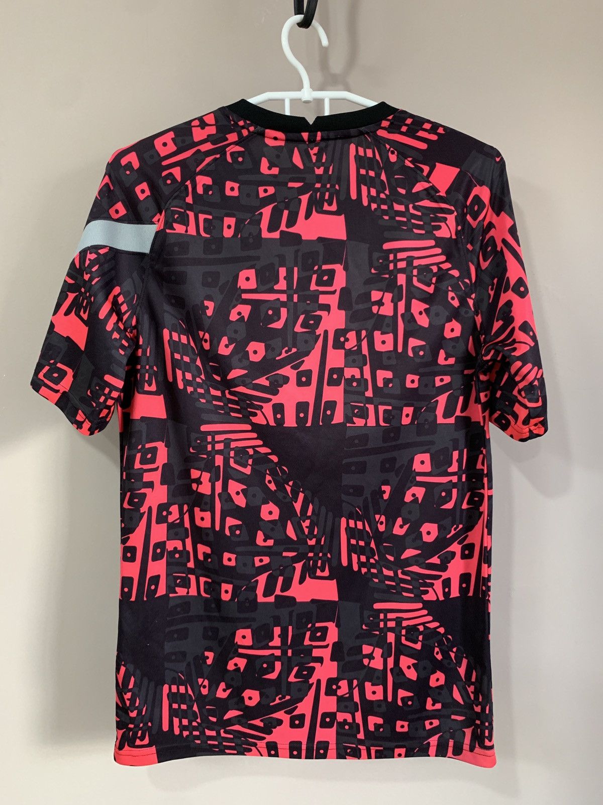 Nike Liverpool Training Football Shirt Nike Soccer Jersey Size S Size US S / EU 44-46 / 1 - 2 Thumbnail