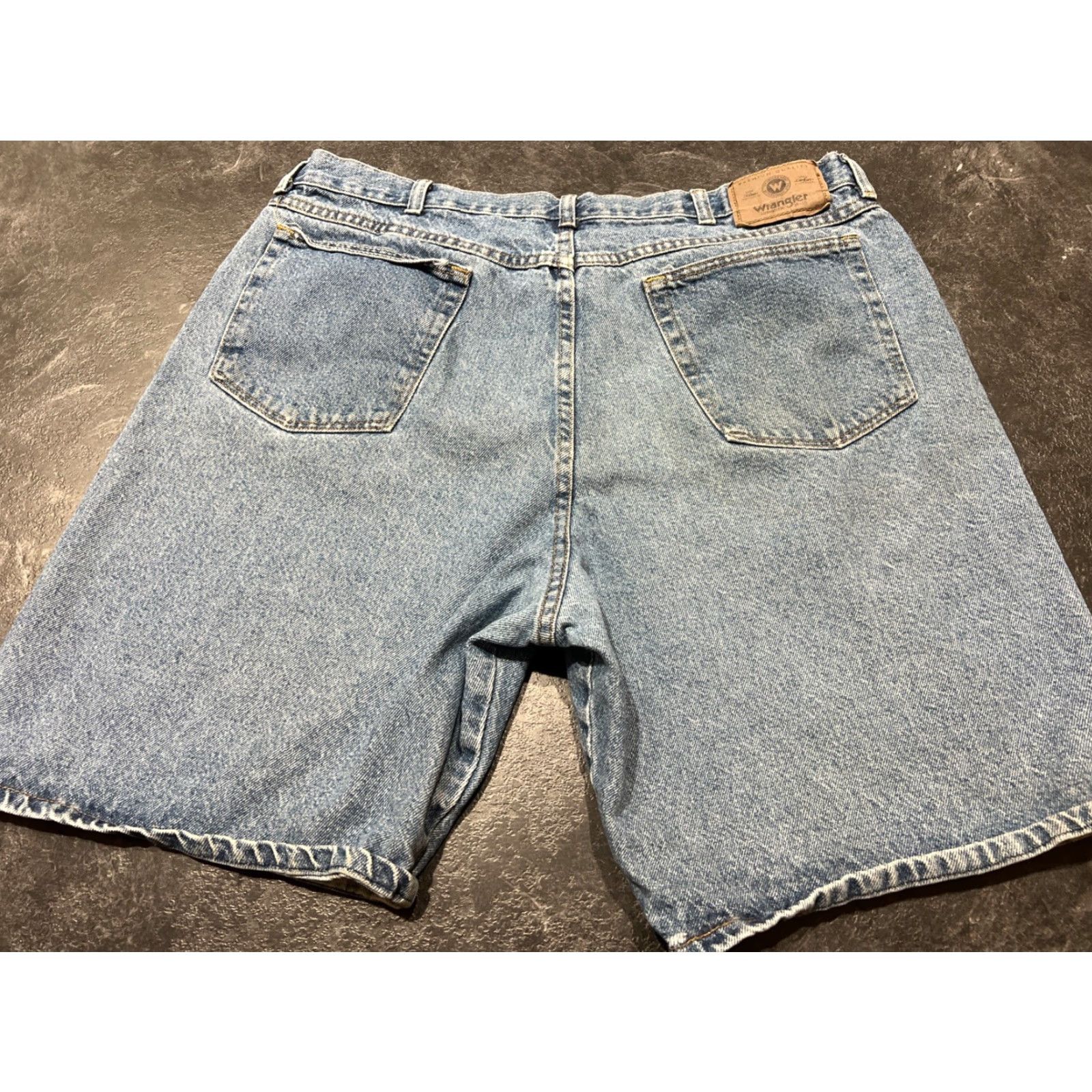 Wrangler VINTAGE Wrangler Denim Shorts Men’s 38 Casual Cotton High Rise Blue 10in Inseam Size US 38 / EU 54 - 2 Thumbnail