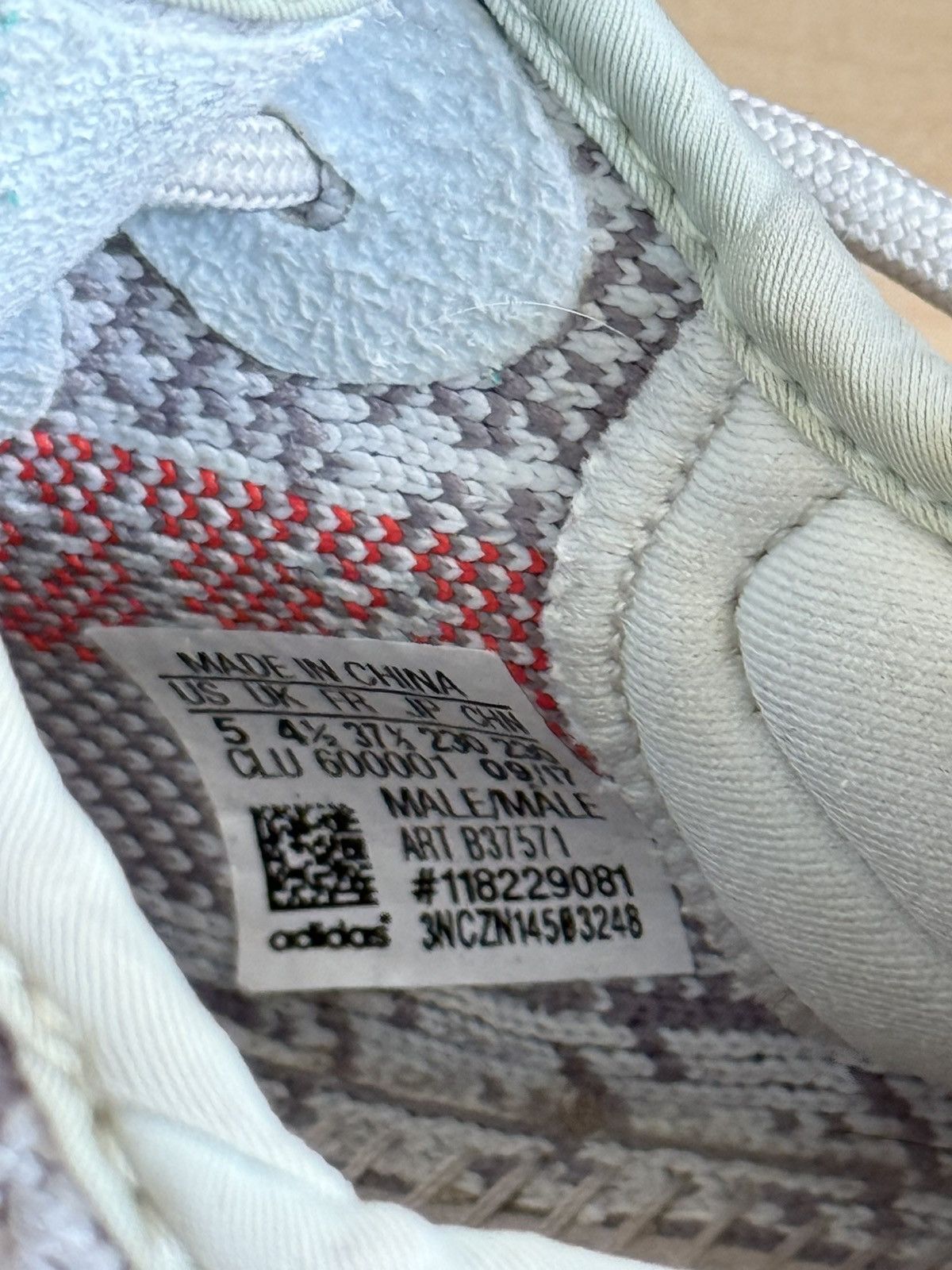Adidas Adidas Yeezy Boost 350 V2 sneakers Size US 5 / EU 37 - 7 Thumbnail