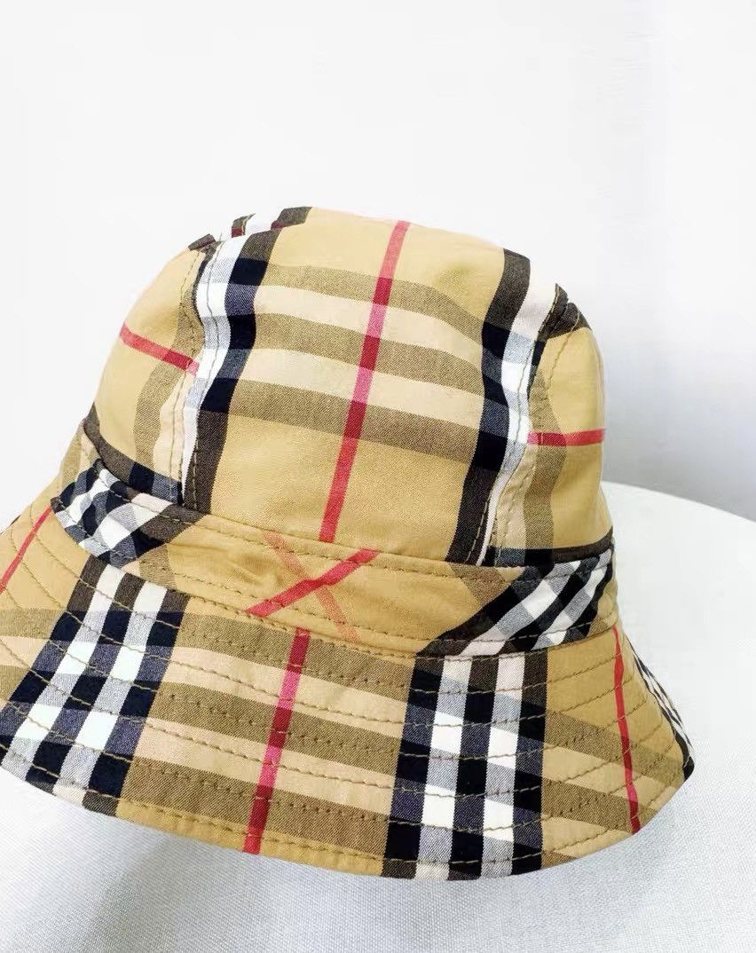 Burberry Burberry fisherman hat Size ONE SIZE - 2 Thumbnail