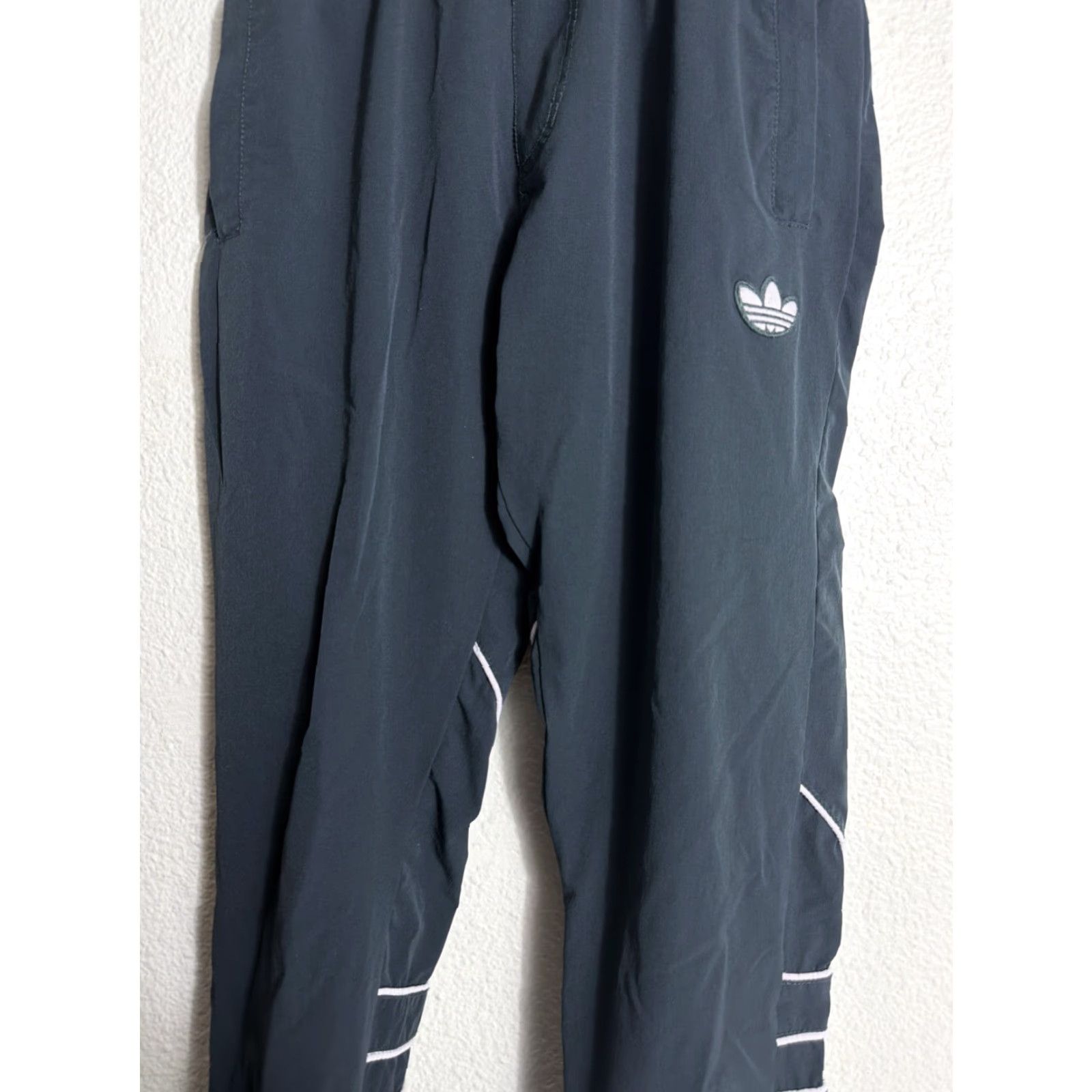 Adidas Adidas Women’s Medium Black Ankle Joggers Trefoil Legs 26x30 Elastane Size 32" / US 10 / IT 46 - 3 Thumbnail