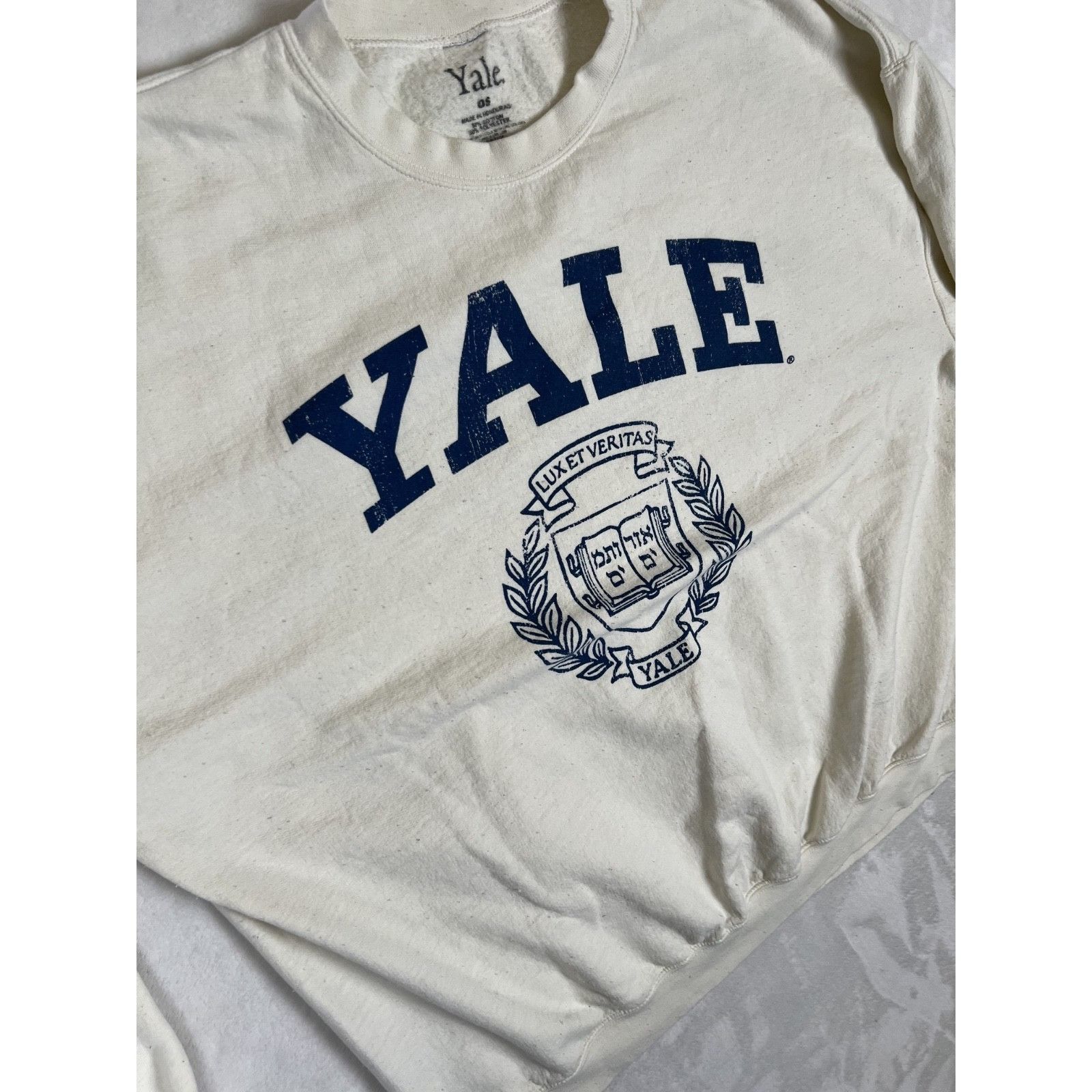 Other Yale University Bulldogs Ivy League Crest Logo Crewneck Swea Size ONE SIZE - 7 Thumbnail