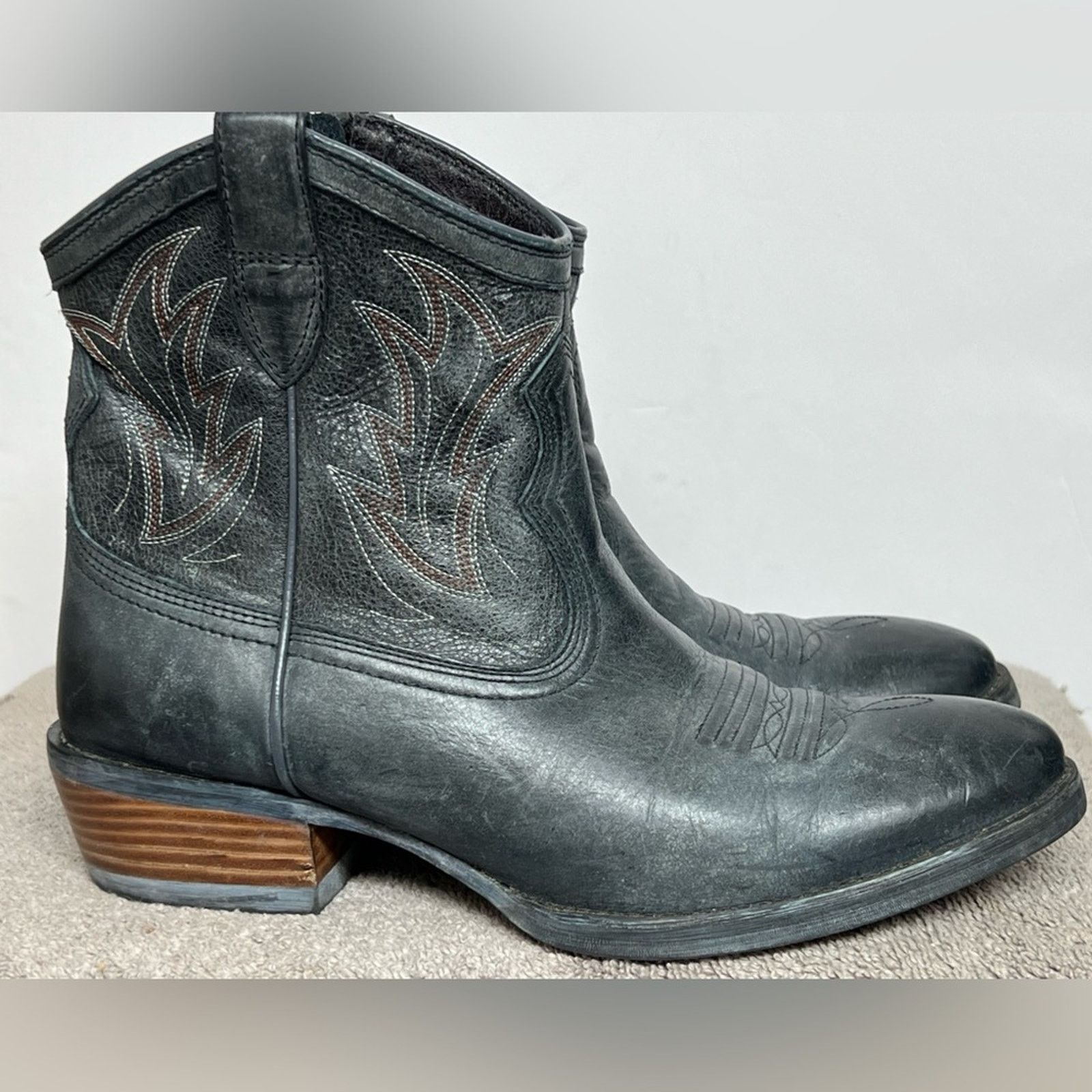 Ariat ARIAT Unbridled Leather Western Cowboy Boot US 8B WORN ONCE Size US 8 / IT 38 - 2 Thumbnail