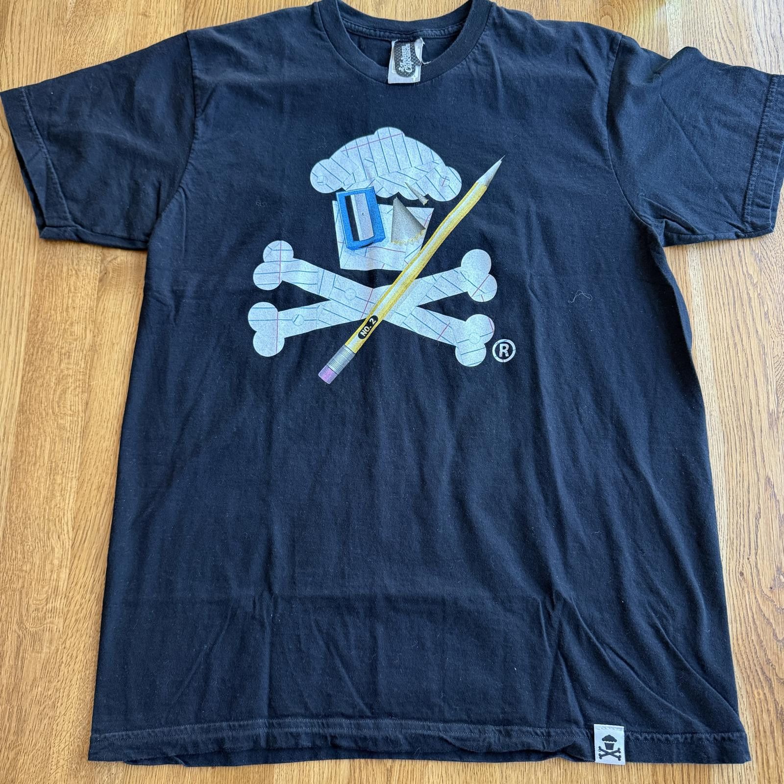 Johnny Cupcakes Johnny Cupcakes Vintage TShirt Large Pencil and Sharpener Size US L / EU 52-54 / 3 - 1 Thumbnail