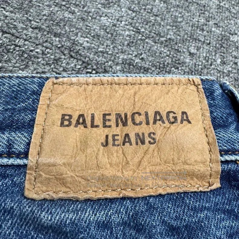 Balenciaga Balenciaga Distressed Denim Jeans. Size US 34 / EU 50 - 3 Thumbnail