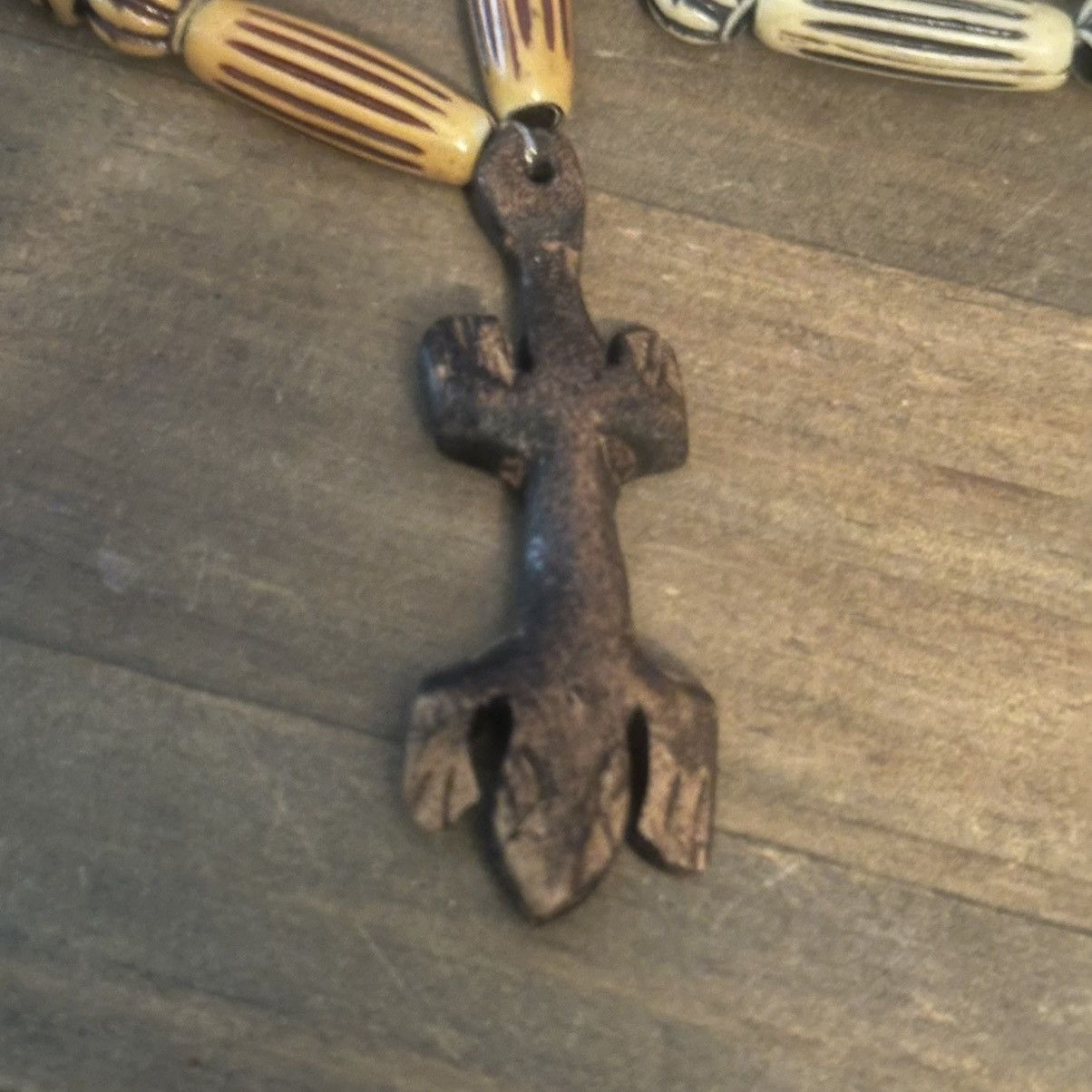 Vintage Vintage Tibetan bead lizard pendant necklace Size ONE SIZE - 5 Thumbnail