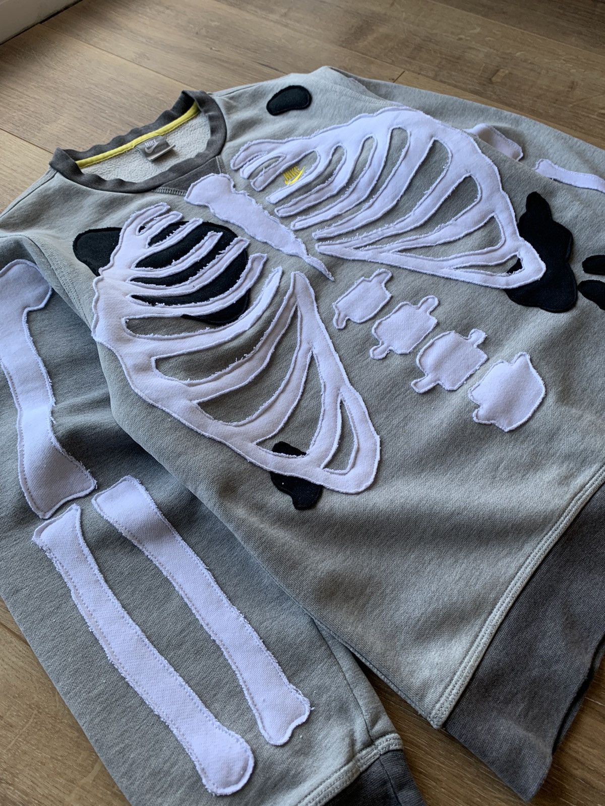 Nike Vintage Nike Skeleton big logo sweatshirt Size US S / EU 44-46 / 1 - 4 Thumbnail