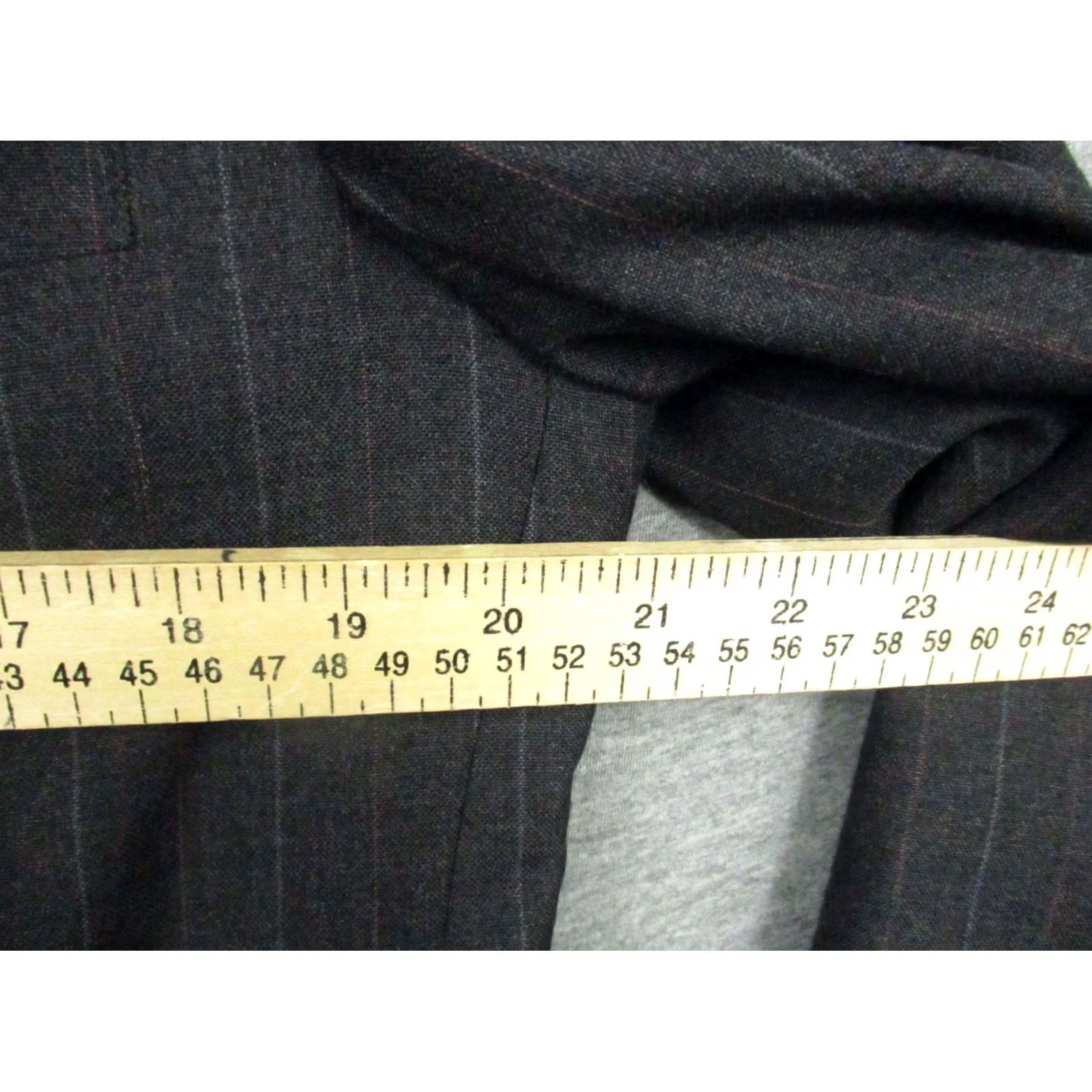Vintage VINTAGE Kingsridge Blazer Sport Coat Men 40R Gray Pinstripe Made in USA Size 40R - 4 Thumbnail