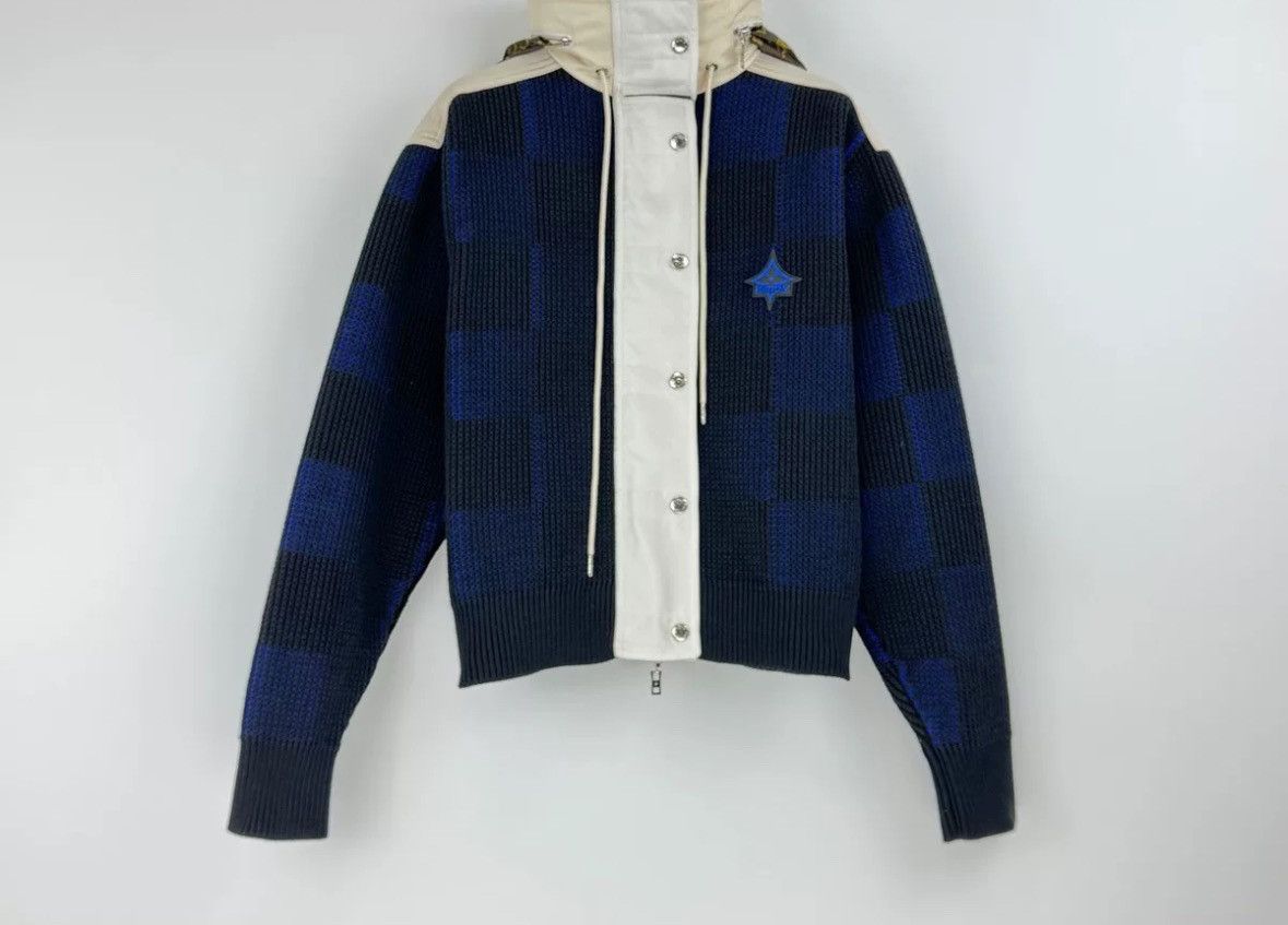 Louis Vuitton Louis Vuitton Blue color block classic wool hooded jacket Size US M / EU 48-50 / 2 - 3 Thumbnail