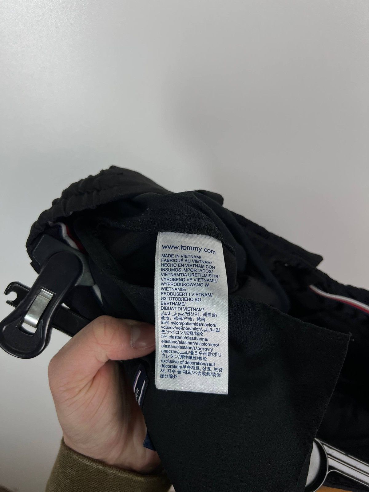 Tommy Hilfiger Tommy Hilfiger luxury cargo pants size 30 Size US 30 / EU 46 - 4 Thumbnail