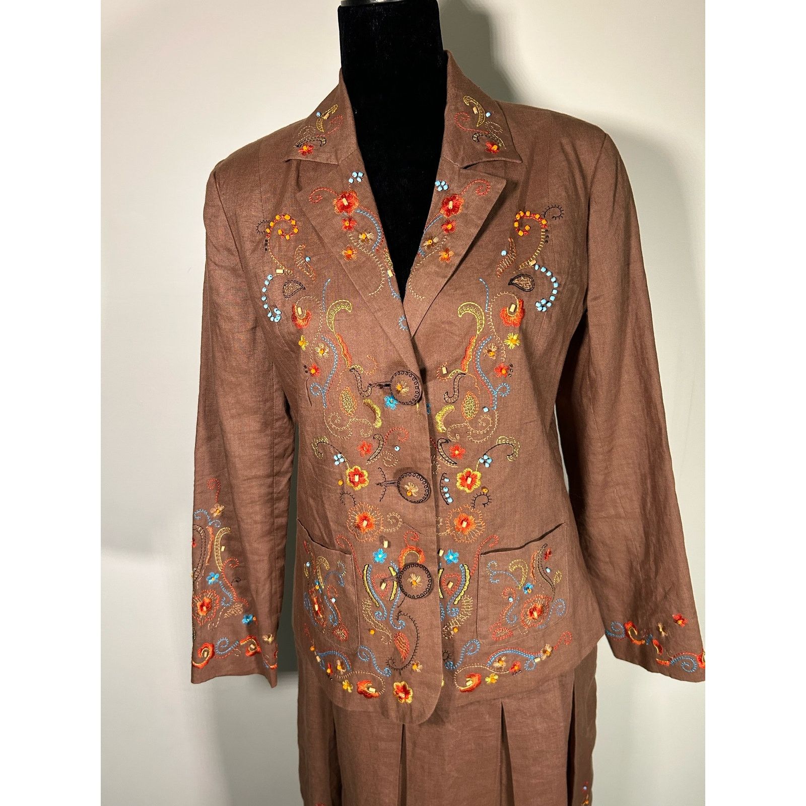 Other Silkland Gorgeous Embroidered Two Piece Set Size 6 NWOT Size 28" / US 6 / IT 42 - 2 Thumbnail