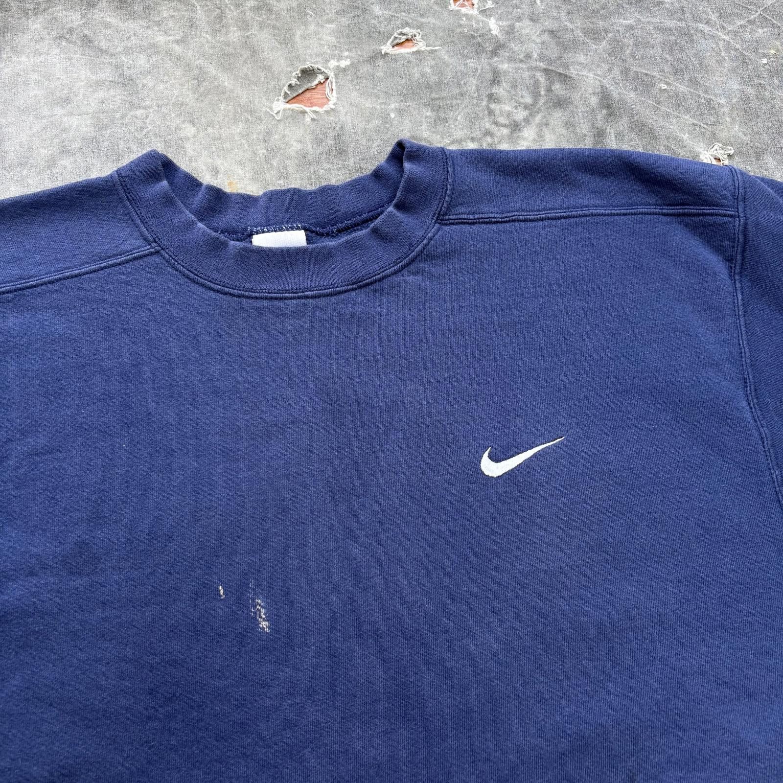 Nike Vintage 90s Blue Nike Embroidered Sportswear Sweatshirt Size US L / EU 52-54 / 3 - 2 Thumbnail
