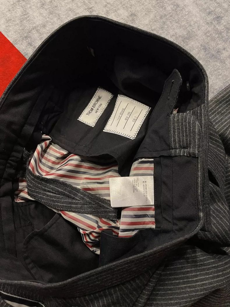 Thom Browne Thom Browne size2 Mid-waist trousers Size 38R - 7 Thumbnail