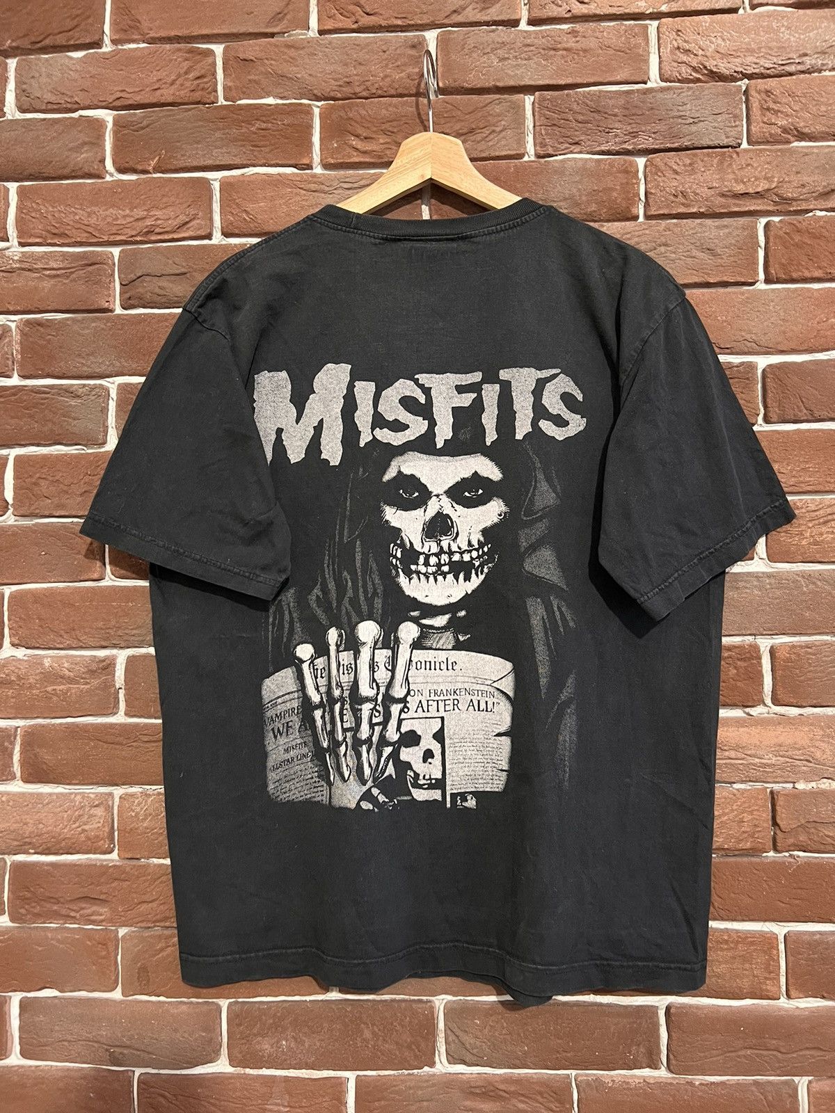 Band Tees Rare Vintage Y2K 00s Misfits Fiend Club Punk Band Tee Size US L / EU 52-54 / 3 - 2 Thumbnail
