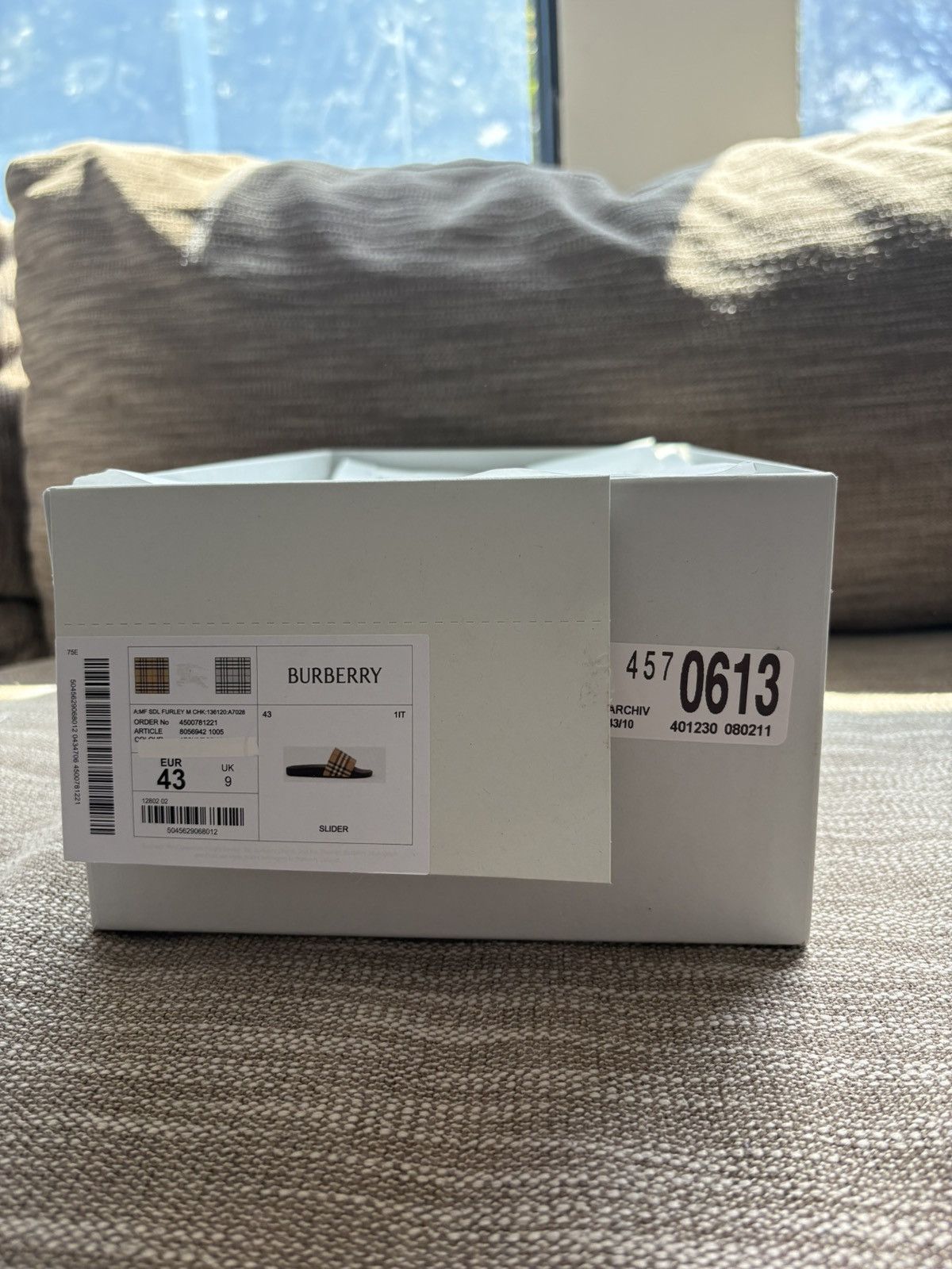 Burberry burberry mens slides Size US 9 / EU 42 - 7 Thumbnail